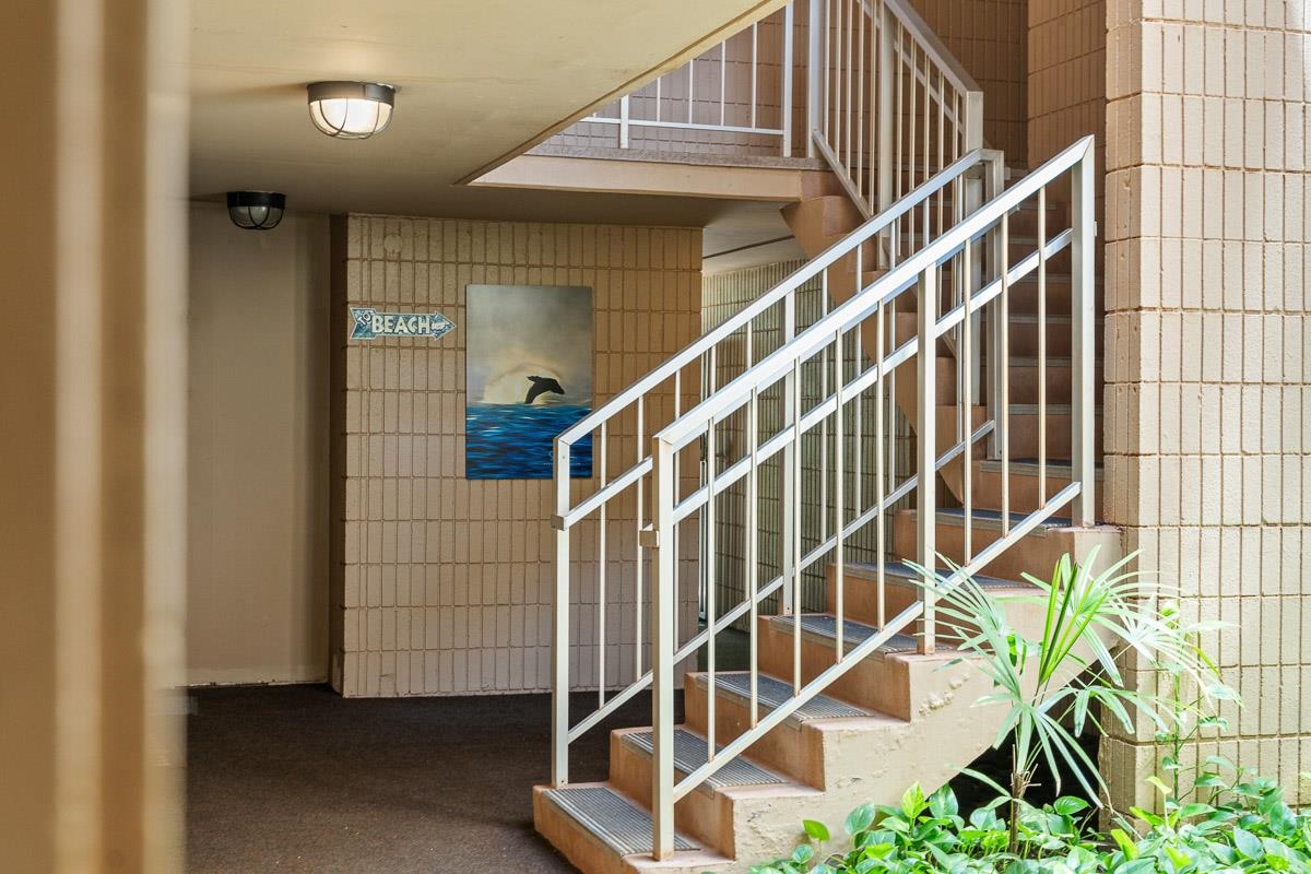 Kaleialoha condo # 101, Lahaina, Hawaii - photo 28 of 38