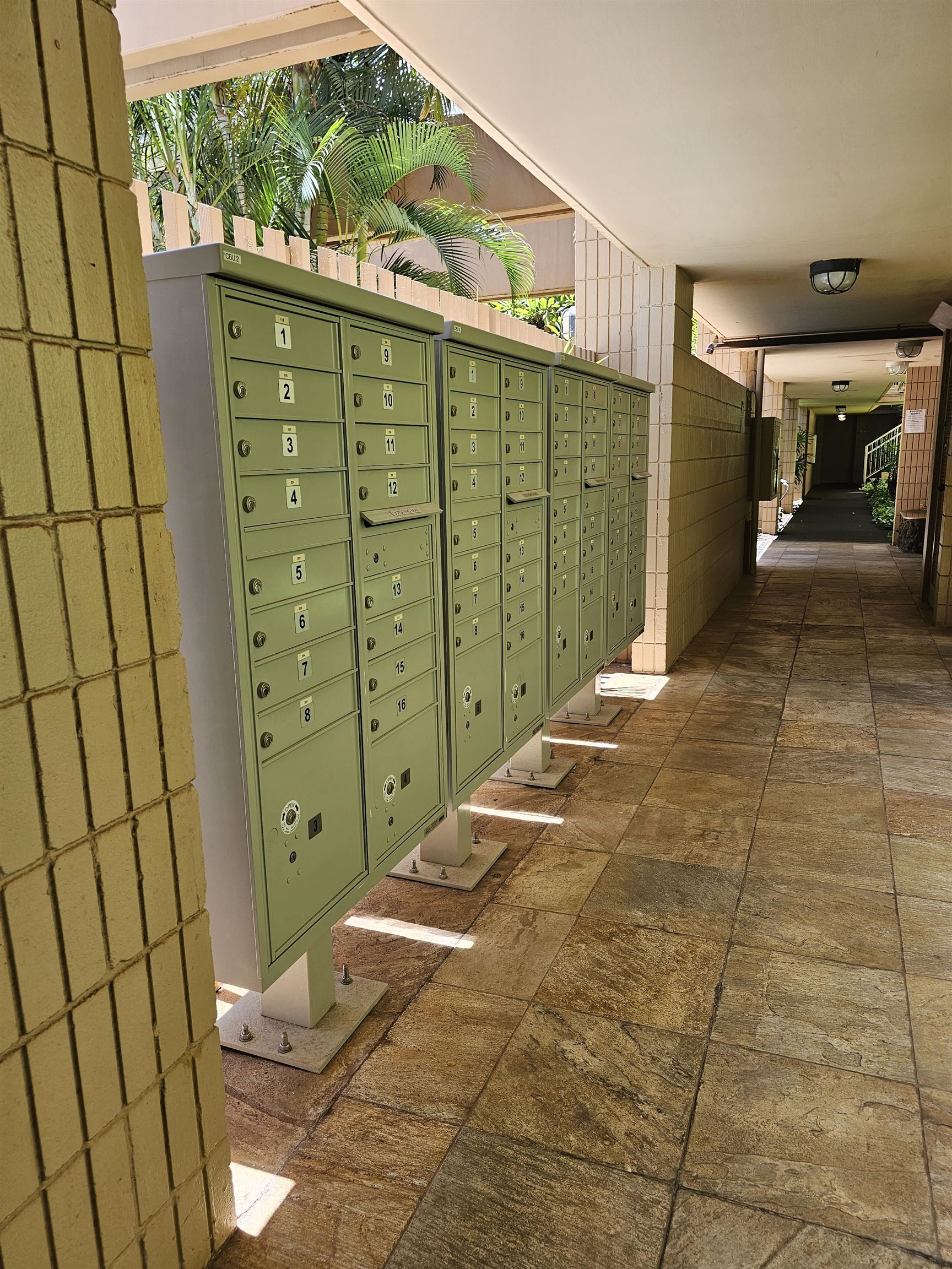 Kaleialoha condo # 103, Lahaina, Hawaii - photo 4 of 13