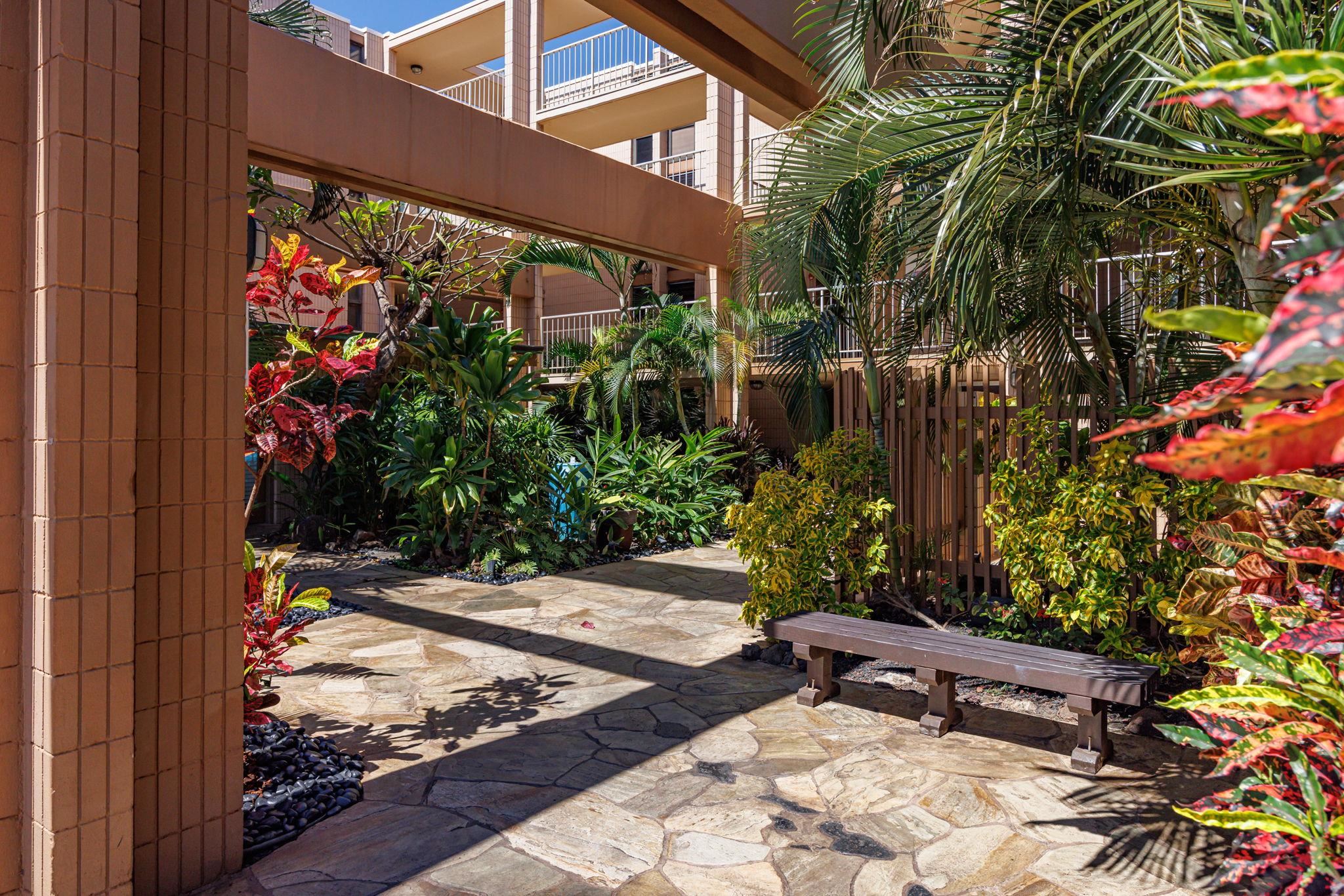Kaleialoha condo # 103, Lahaina, Hawaii - photo 27 of 39