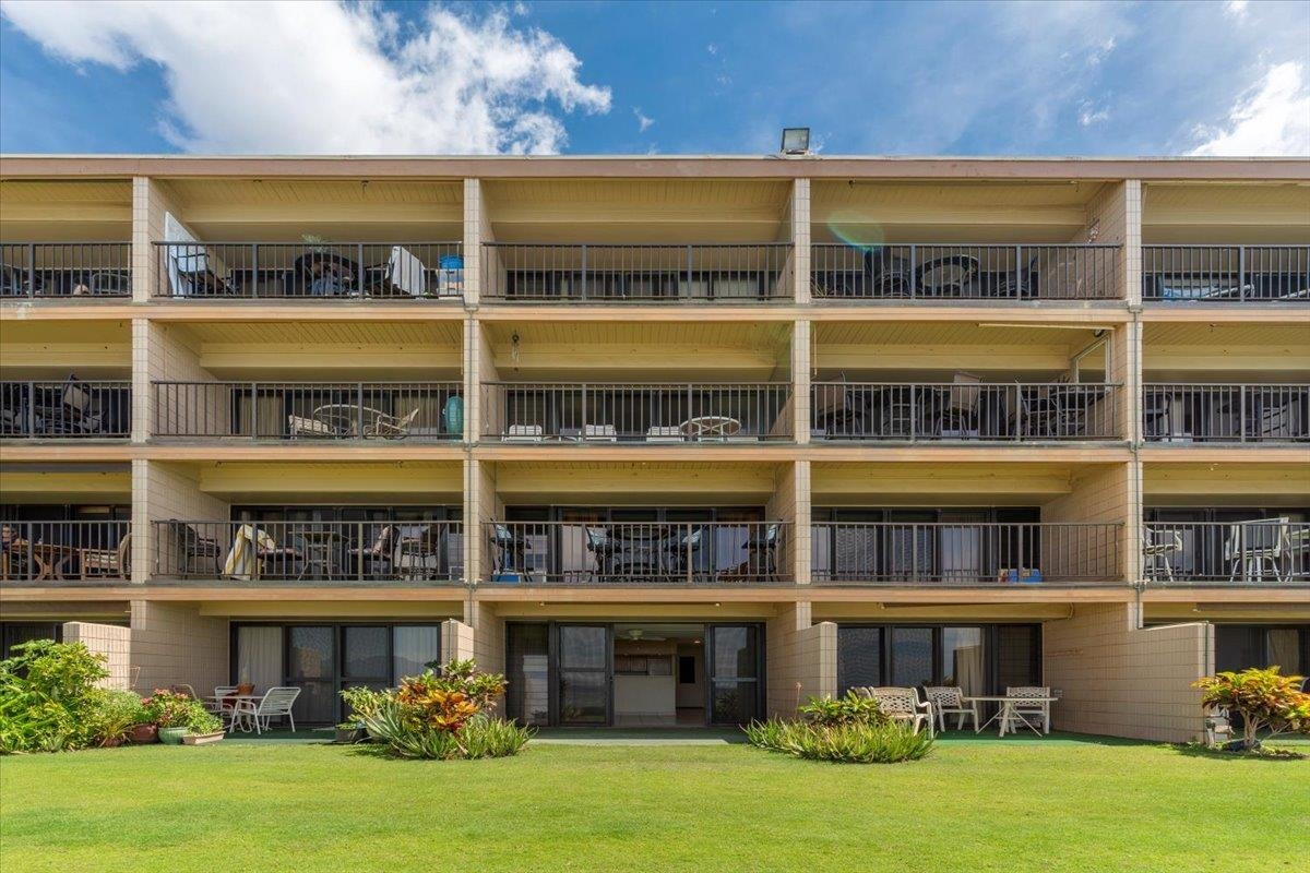 Kaleialoha condo # 107, Lahaina, Hawaii - photo 31 of 40