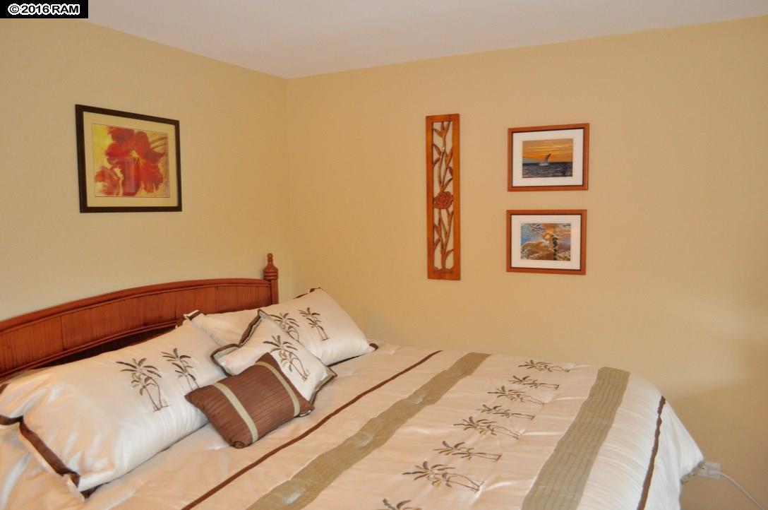 Kaleialoha condo # 202, Lahaina, Hawaii - photo 8 of 25