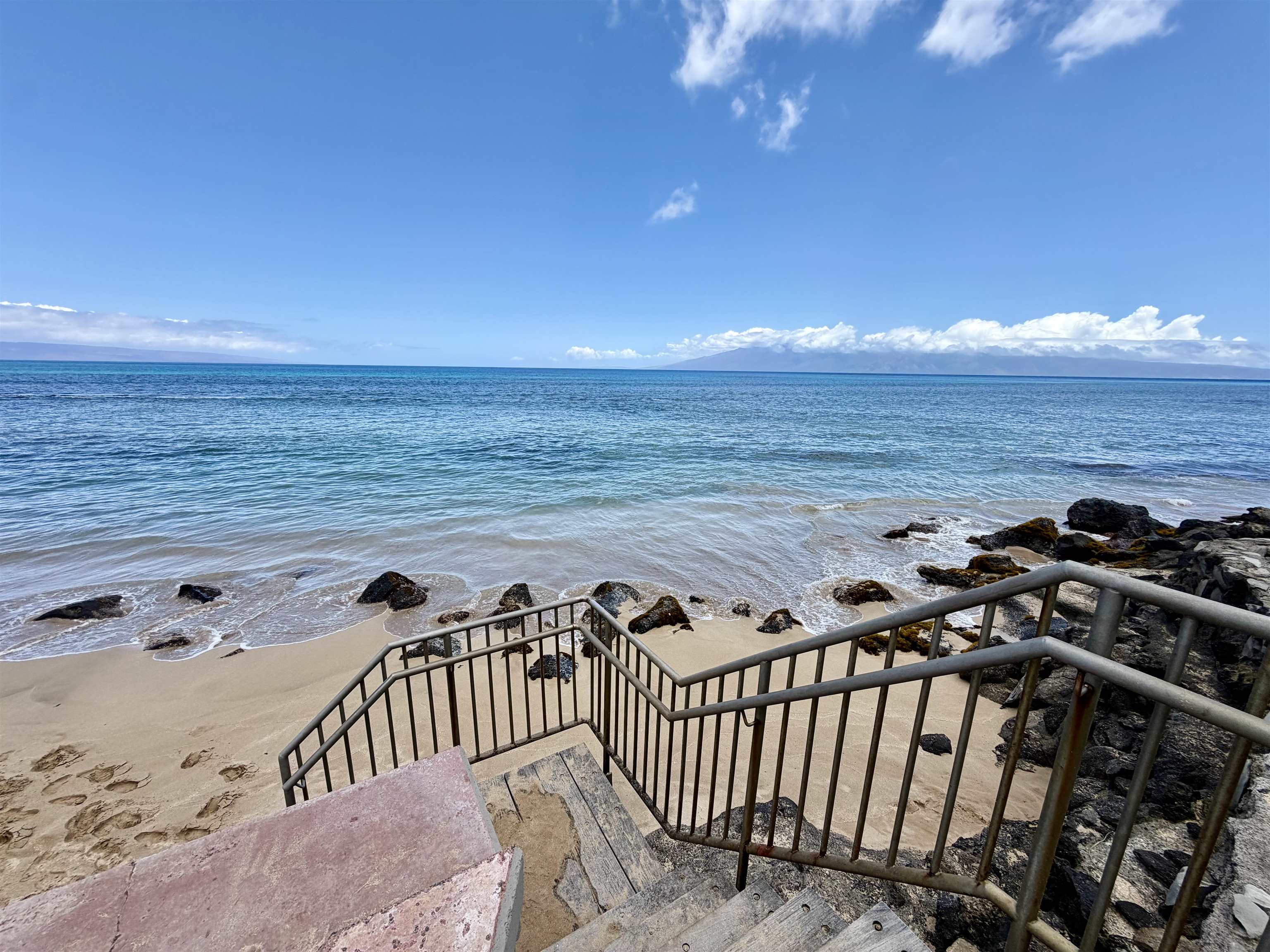 Kaleialoha condo # 401, Lahaina, Hawaii - photo 24 of 30