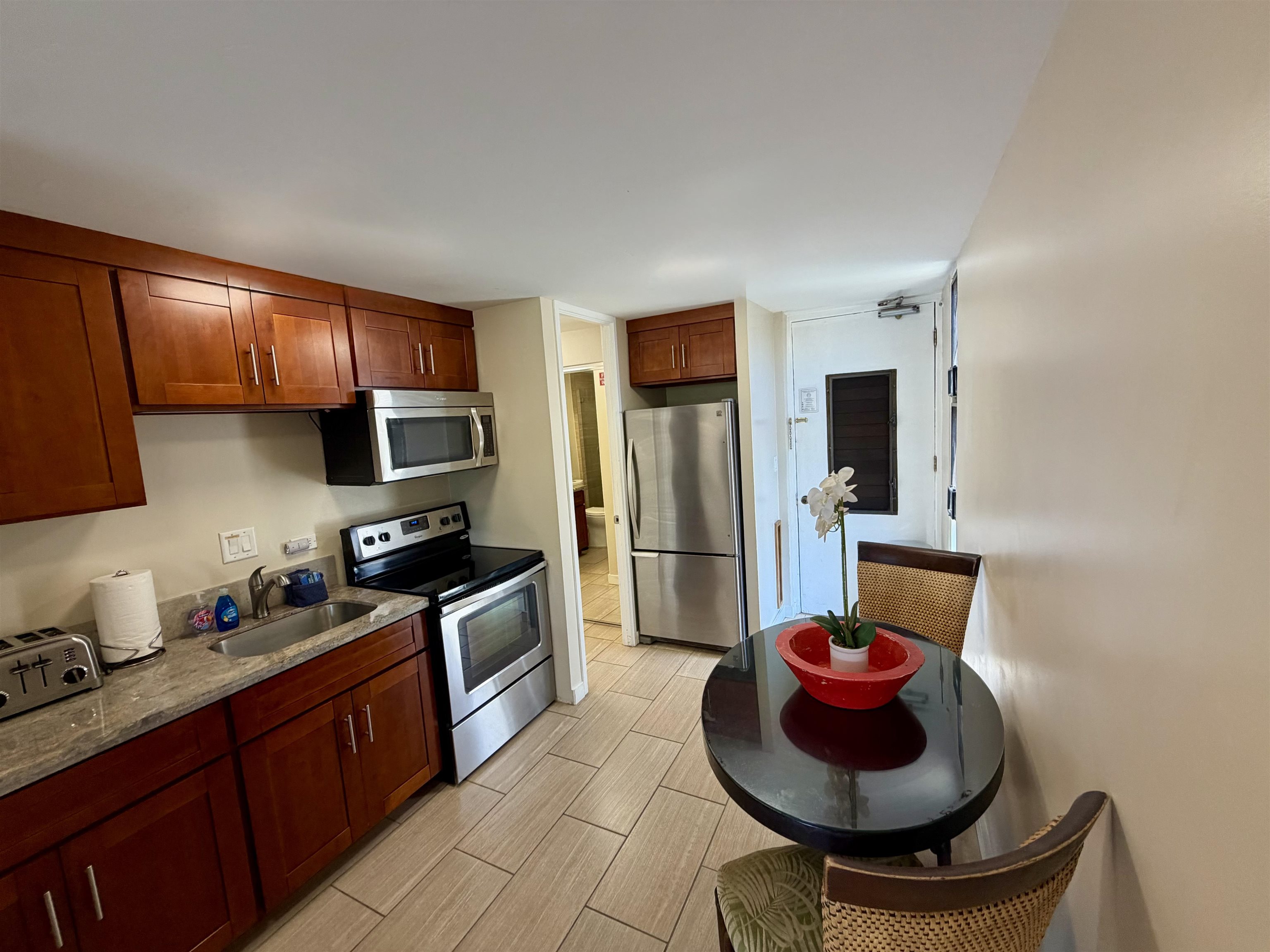 Kaleialoha condo # 401, Lahaina, Hawaii - photo 4 of 30