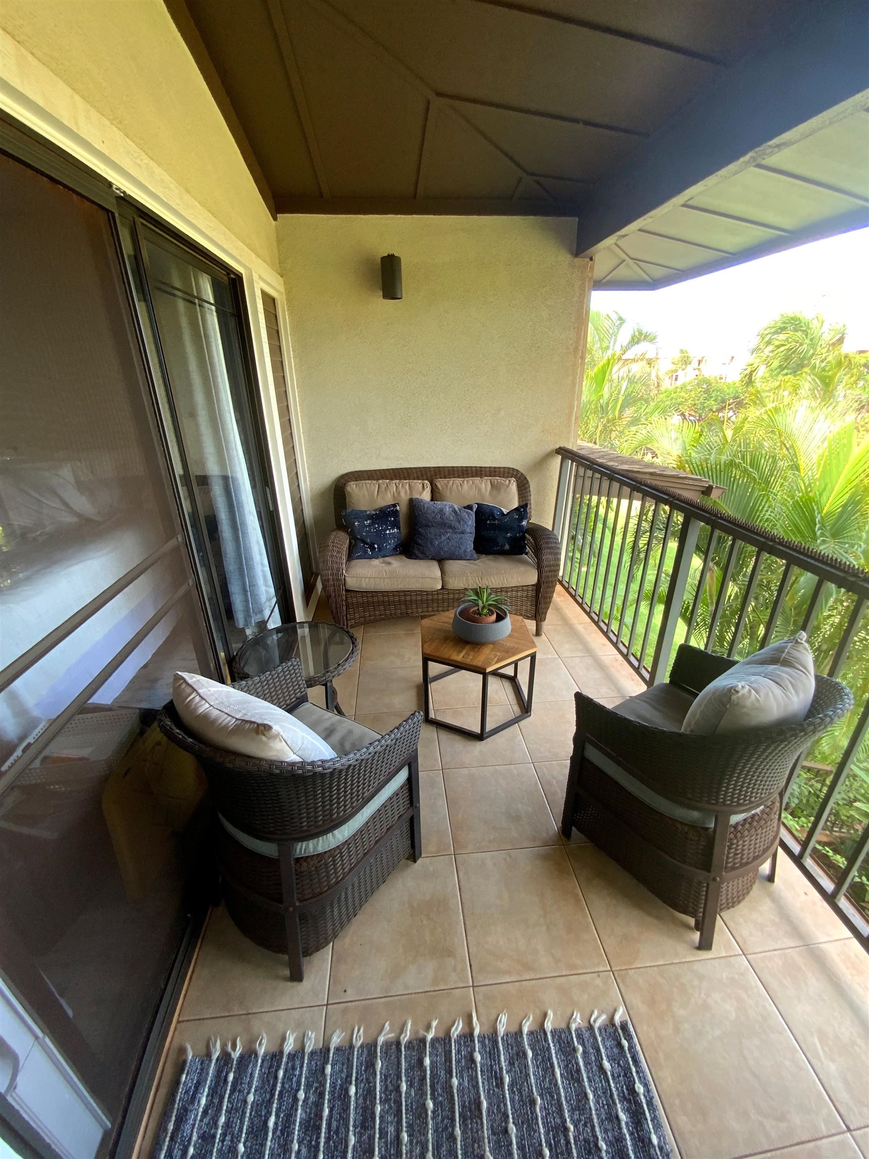 Hale Royale condo # A 206, Lahaina, Hawaii - photo 18 of 29