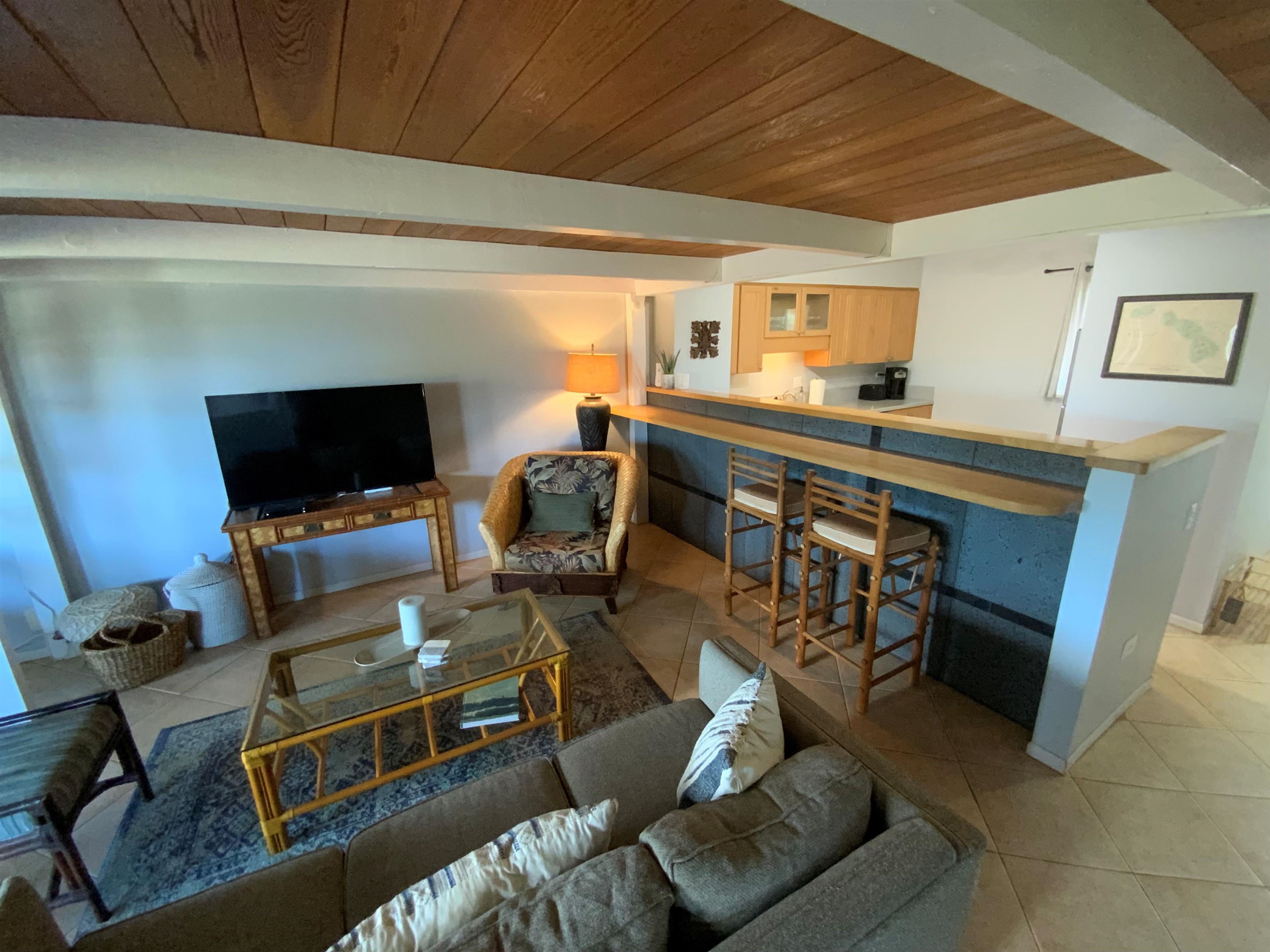 Hale Royale condo # A 206, Lahaina, Hawaii - photo 3 of 29