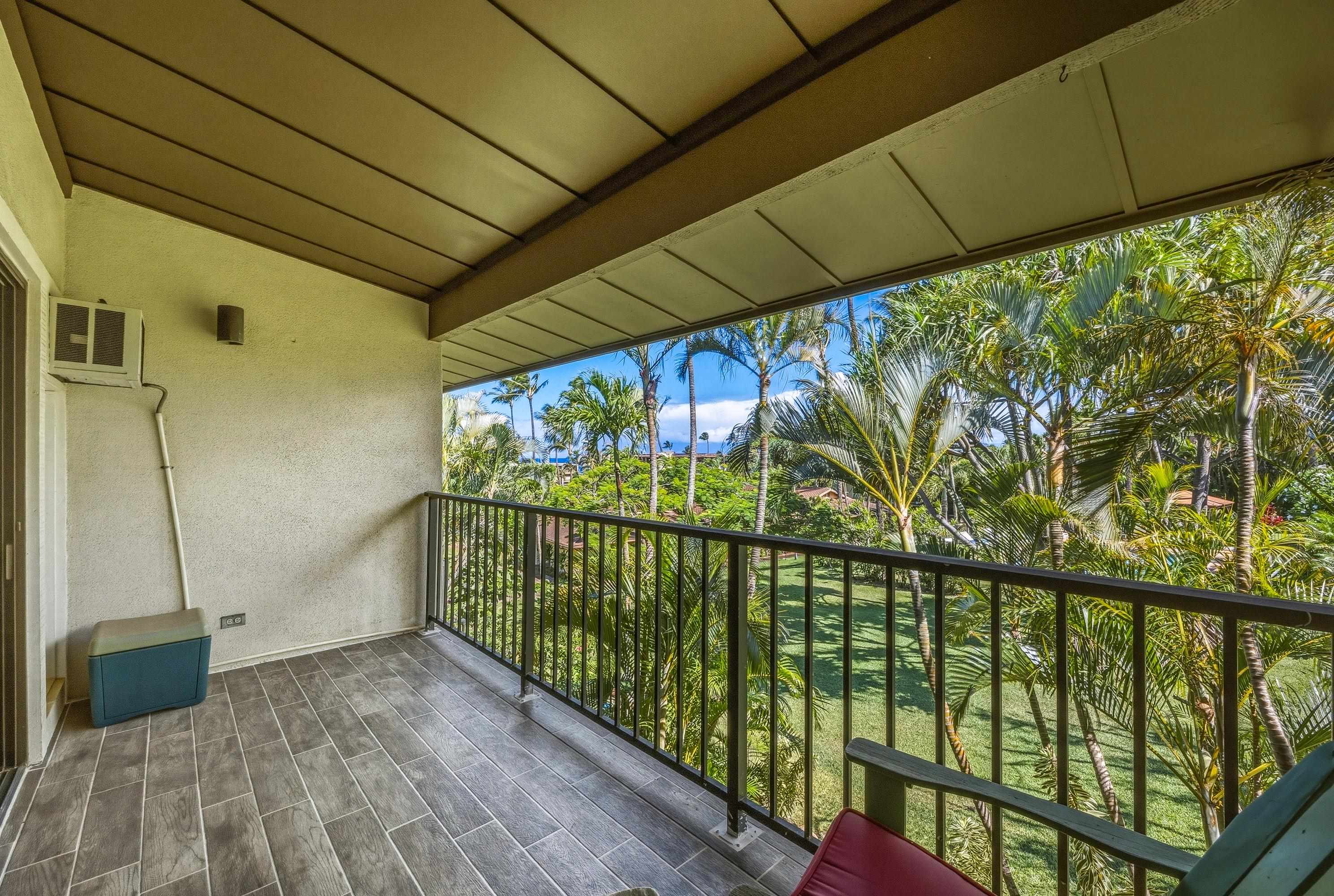 Hale Royale condo # B104, Lahaina, Hawaii - photo 12 of 50