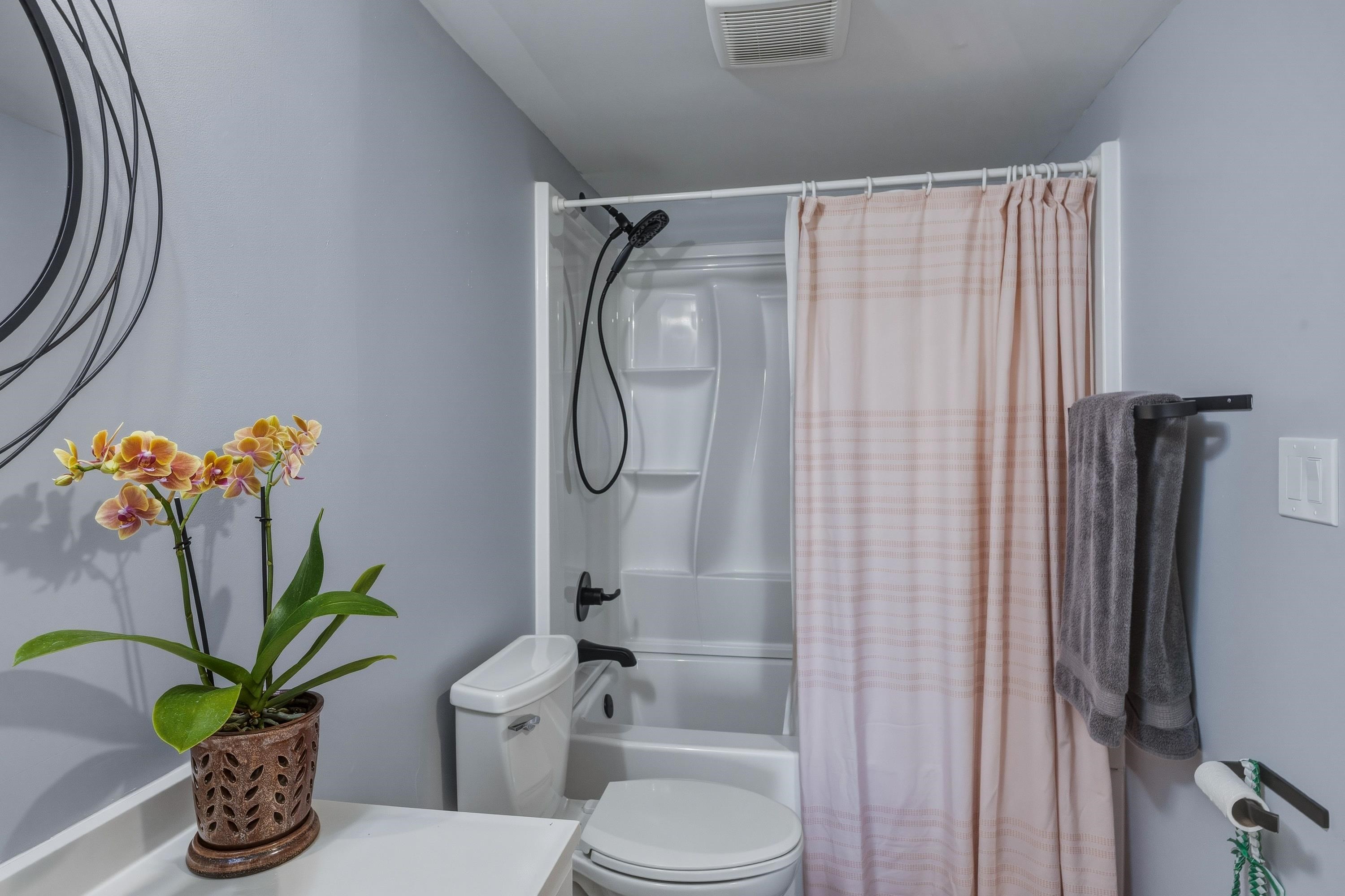 Hale Royale condo # B104, Lahaina, Hawaii - photo 29 of 50