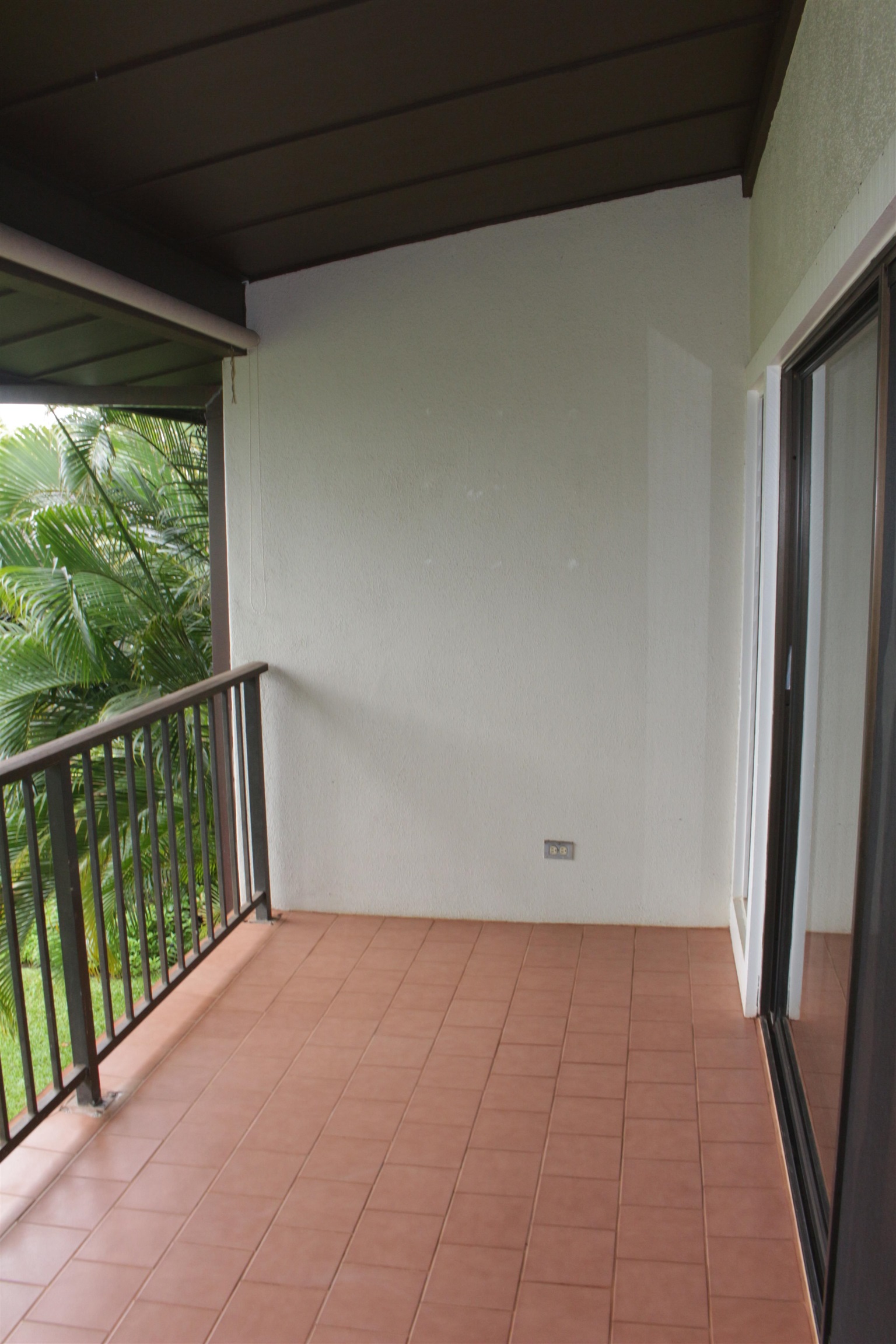 Hale Royale condo # C-108, Lahaina, Hawaii - photo 13 of 25