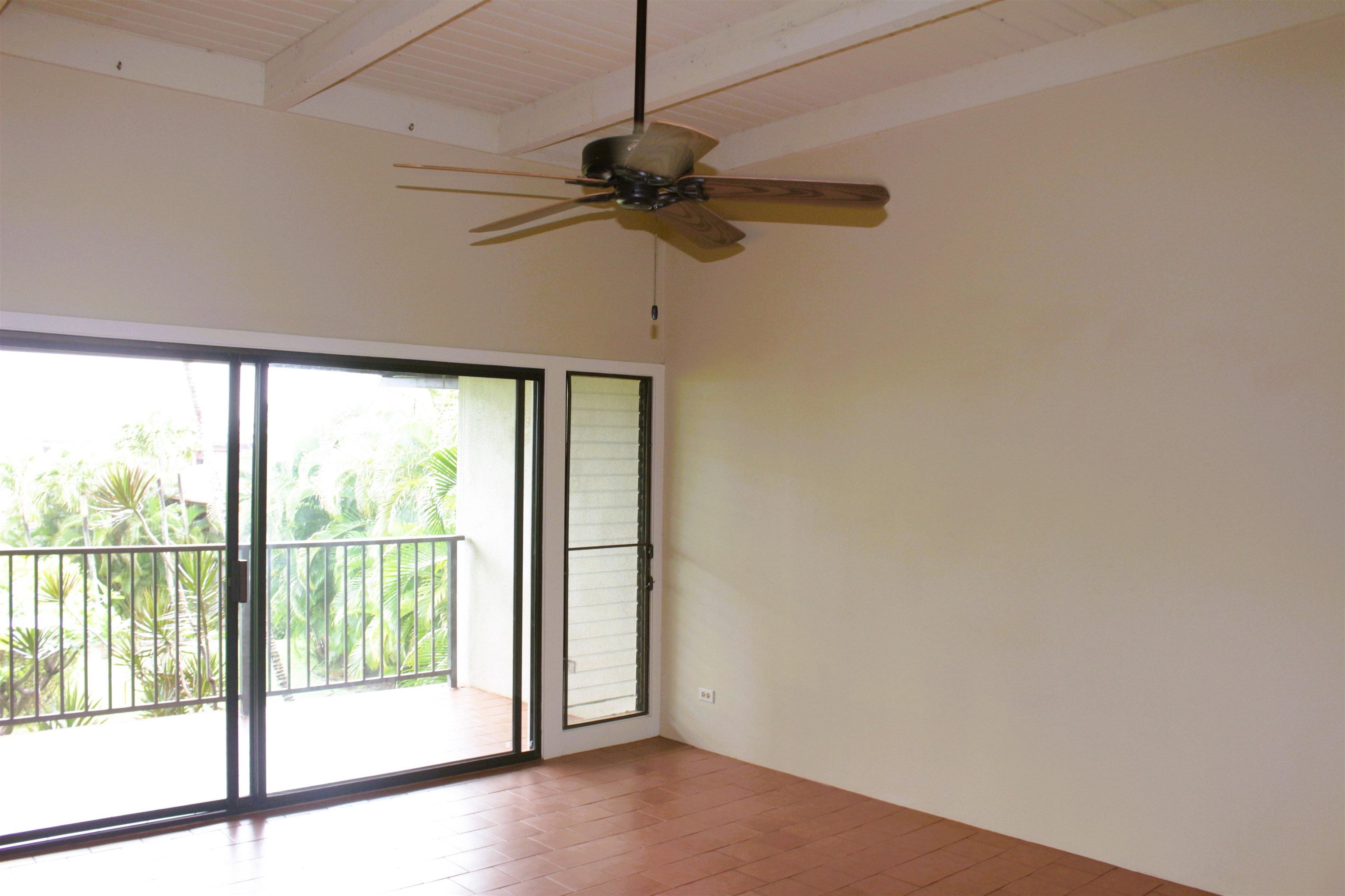 Hale Royale condo # C-108, Lahaina, Hawaii - photo 4 of 25