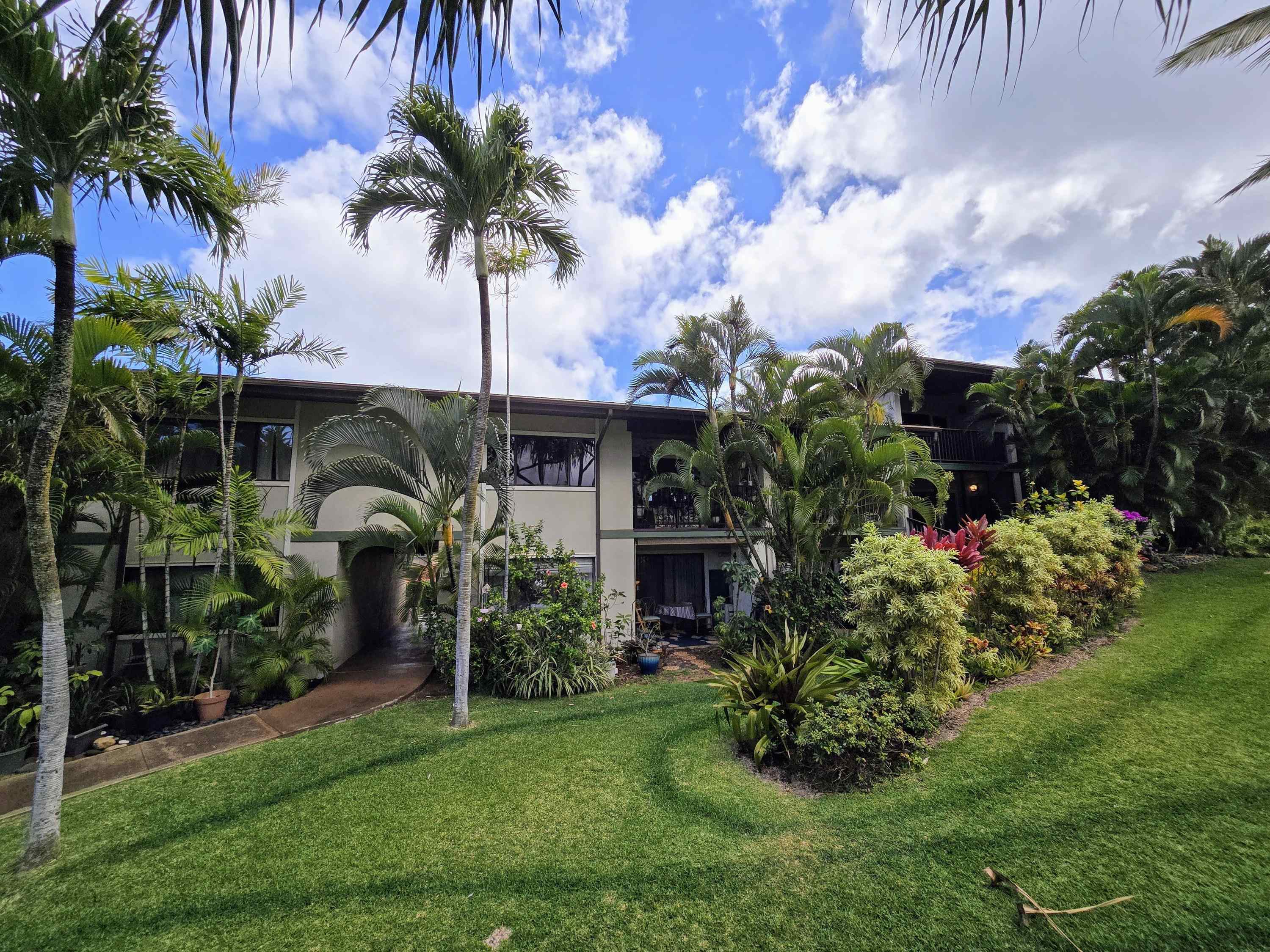 Hale Royale condo # E104, Lahaina, Hawaii - photo 17 of 27