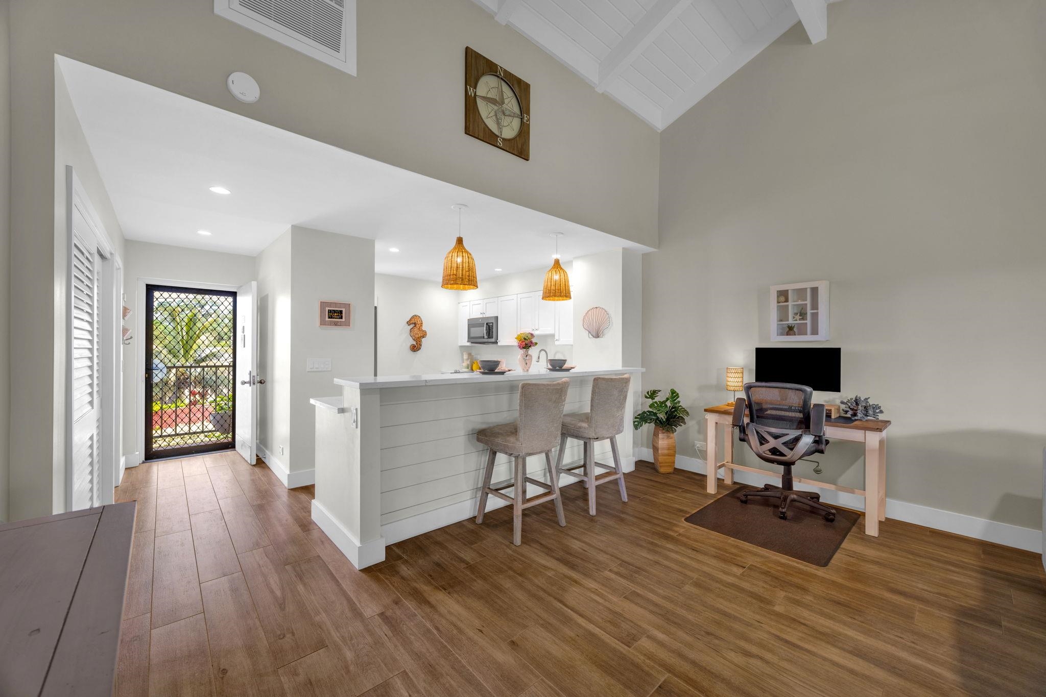 Hale Royale condo # E205, Lahaina, Hawaii - photo 2 of 28