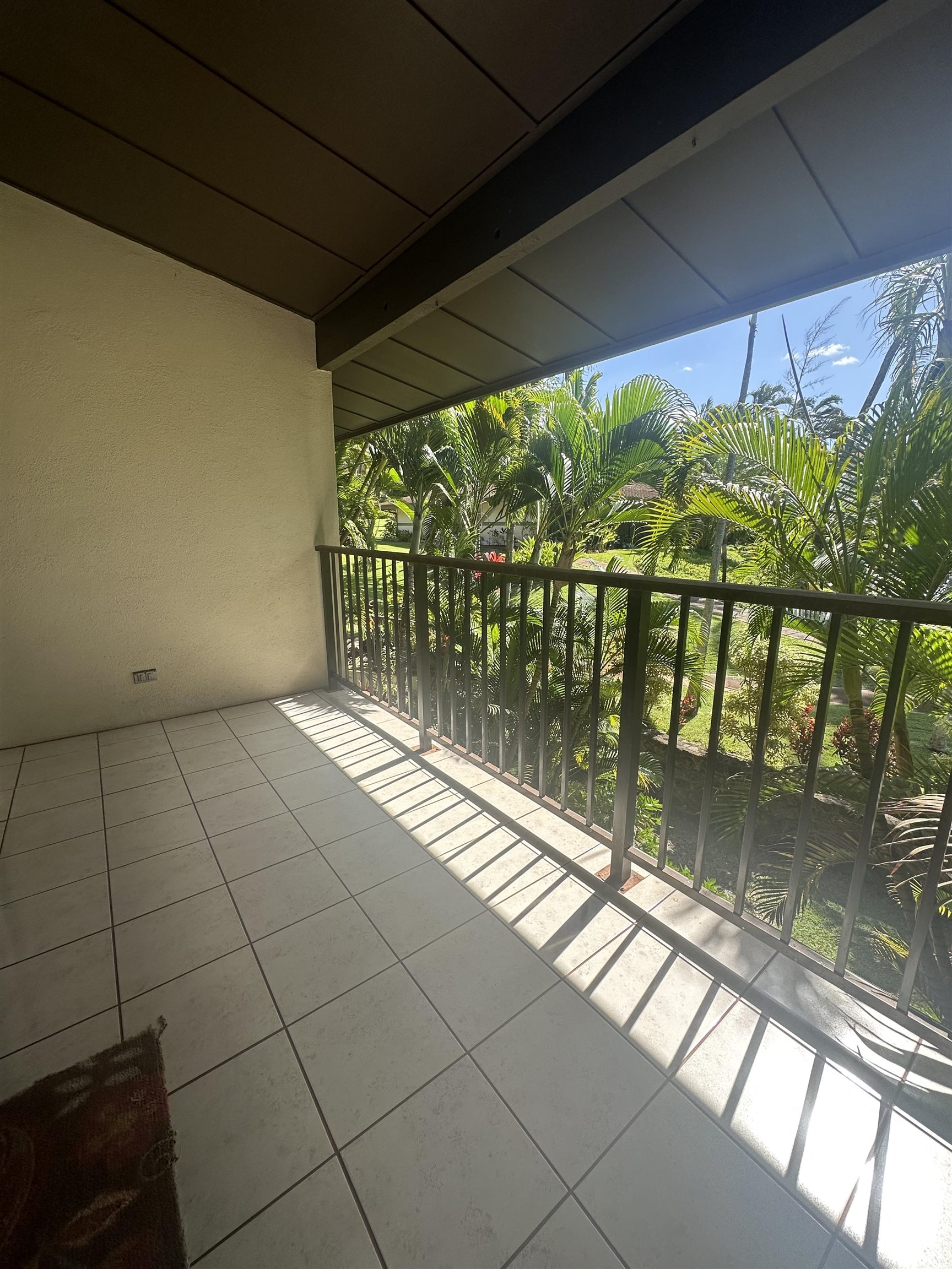 Hale Royale condo # E207, Lahaina, Hawaii - photo 8 of 20