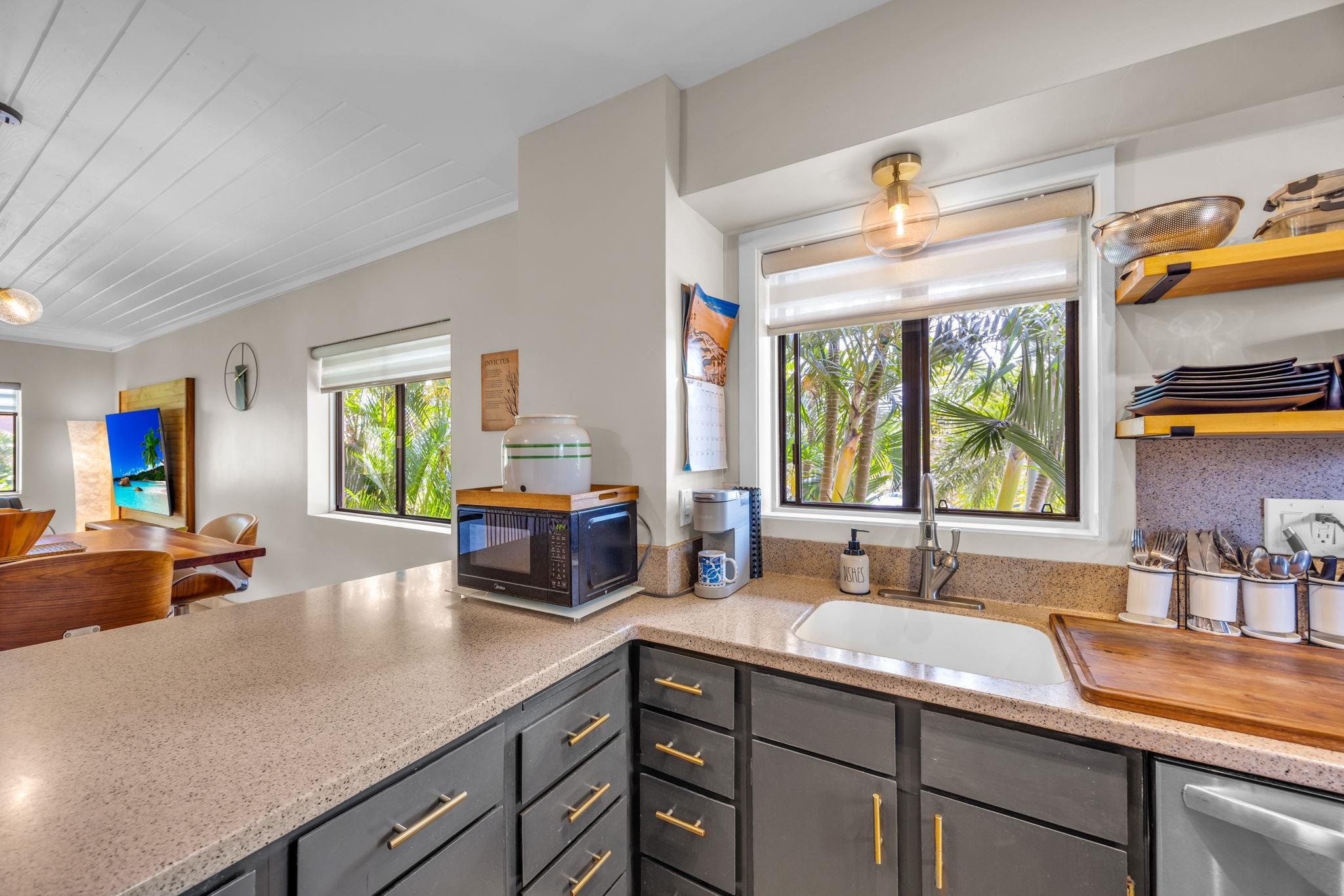 Hale Royale condo # E212, Lahaina, Hawaii - photo 12 of 36