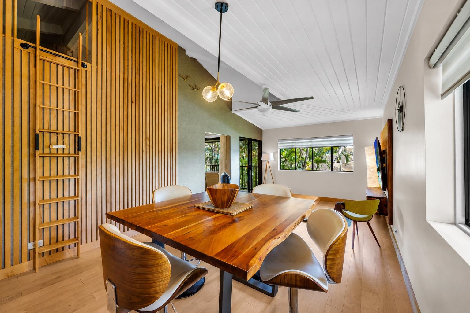 Hale Royale condo # E212, Lahaina, Hawaii - photo 13 of 35