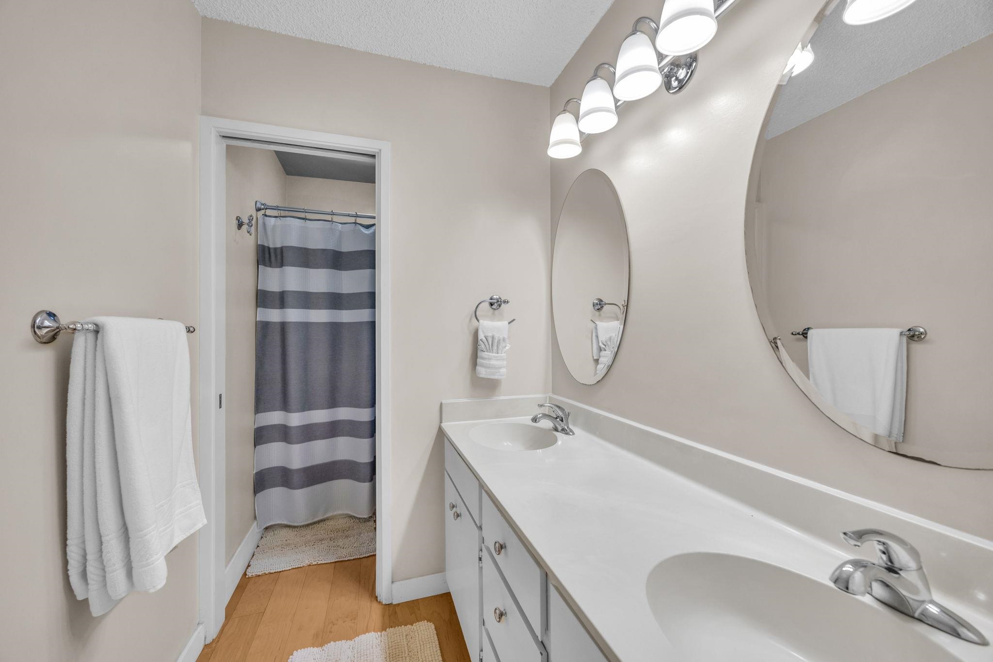 Hale Royale condo # E212, Lahaina, Hawaii - photo 19 of 36