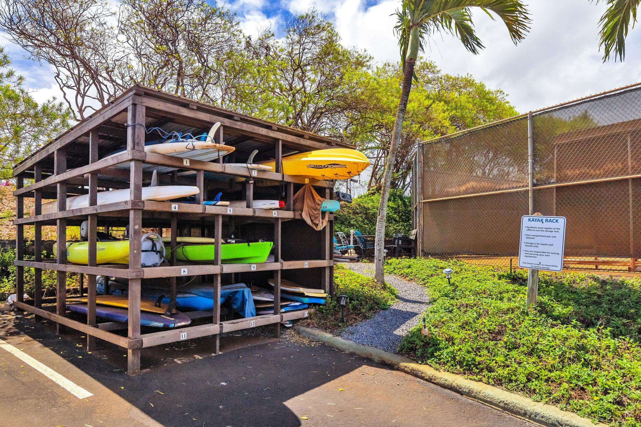 Hale Royale condo # E212, Lahaina, Hawaii - photo 29 of 36