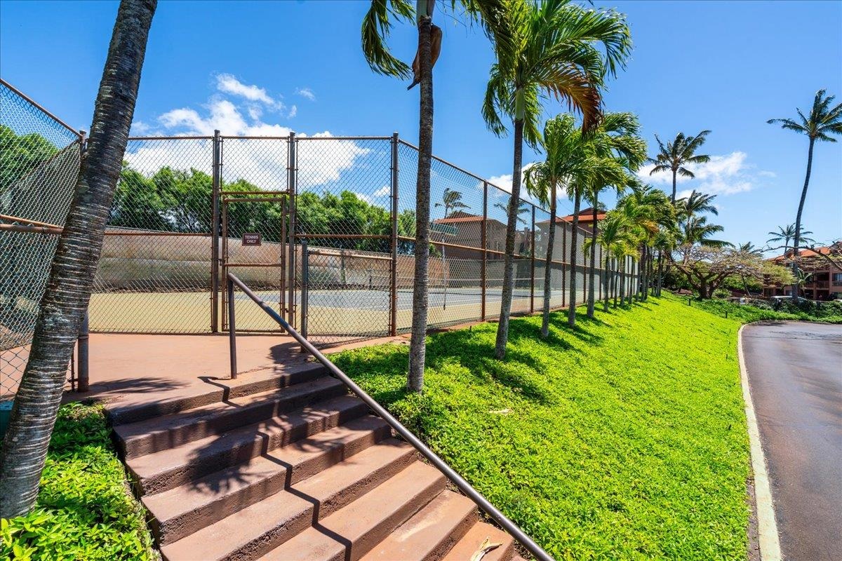 Hale Royale condo # G101, Lahaina, Hawaii - photo 30 of 34