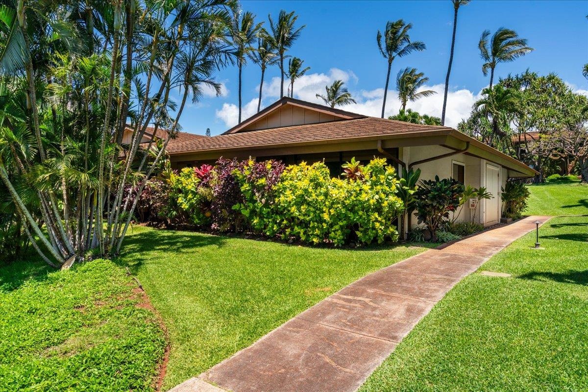 Hale Royale condo # G101, Lahaina, Hawaii - photo 32 of 34