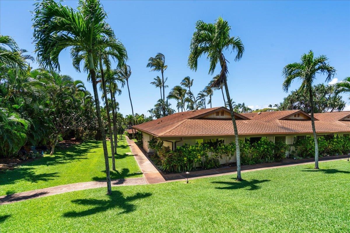 Hale Royale condo # G101, Lahaina, Hawaii - photo 5 of 34