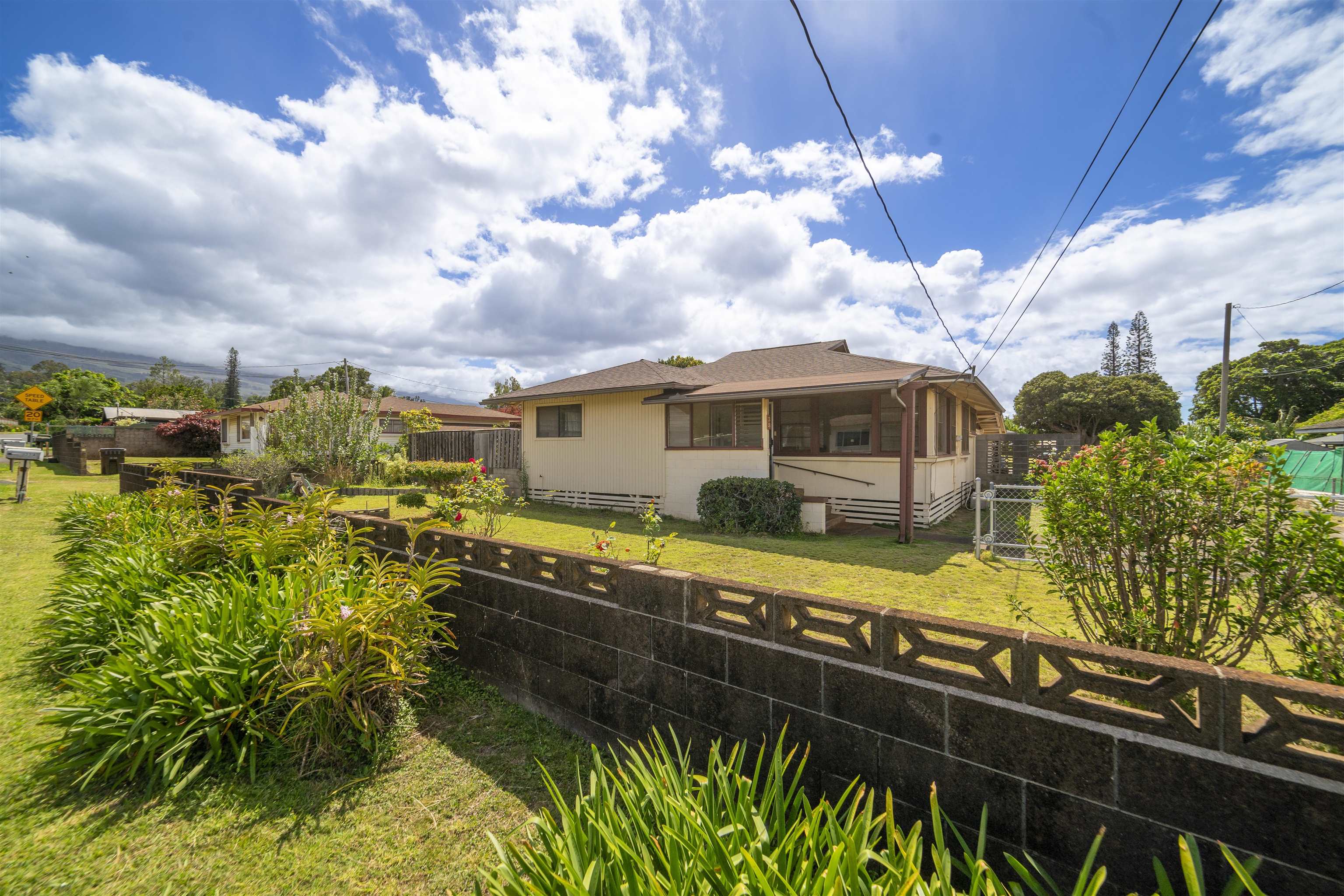 38  Kealaloa Ave , Makawao/Olinda/Haliimaile home - photo 2 of 40