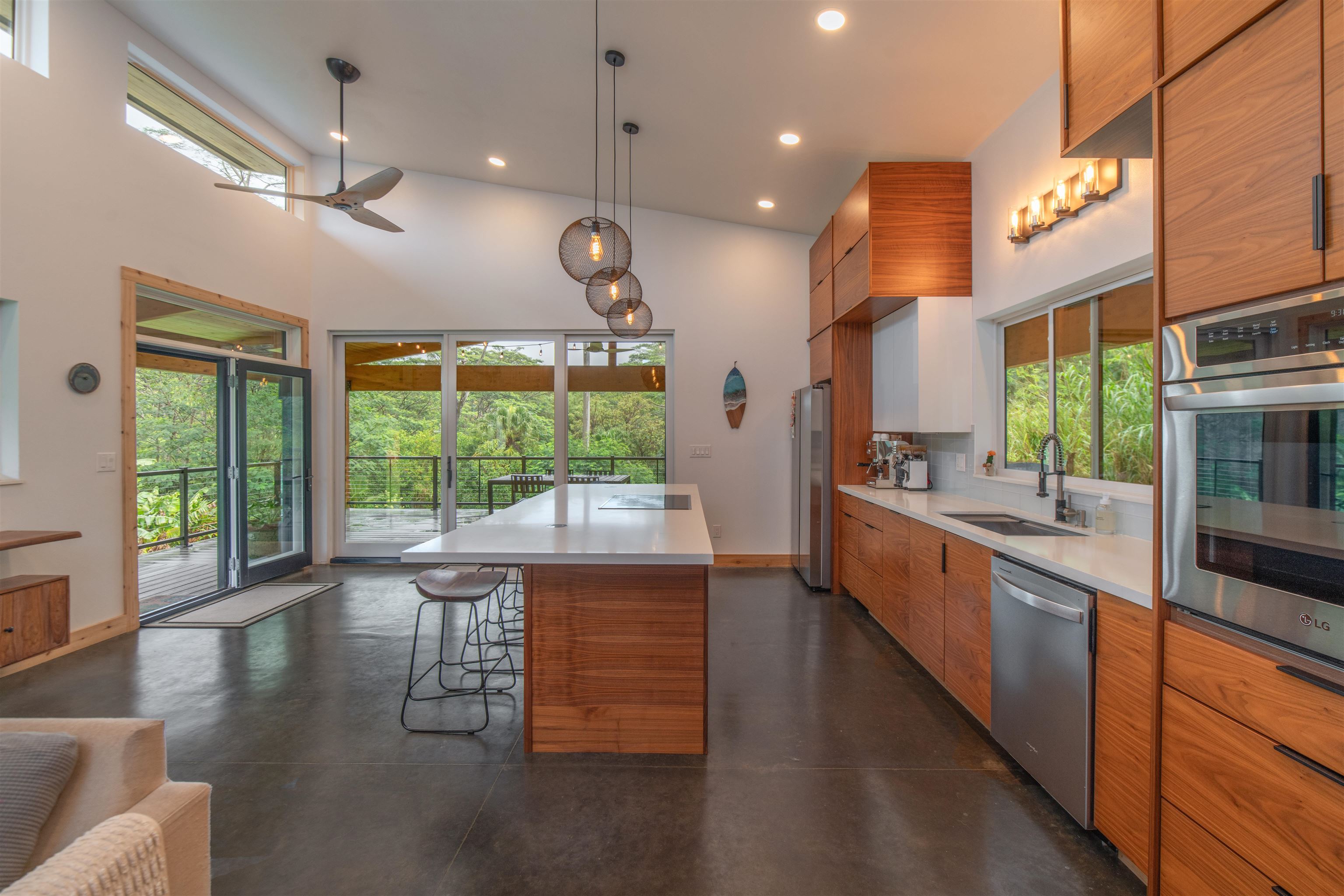 38  Waipuhia Pl East Kuiaha, Haiku home - photo 4 of 22