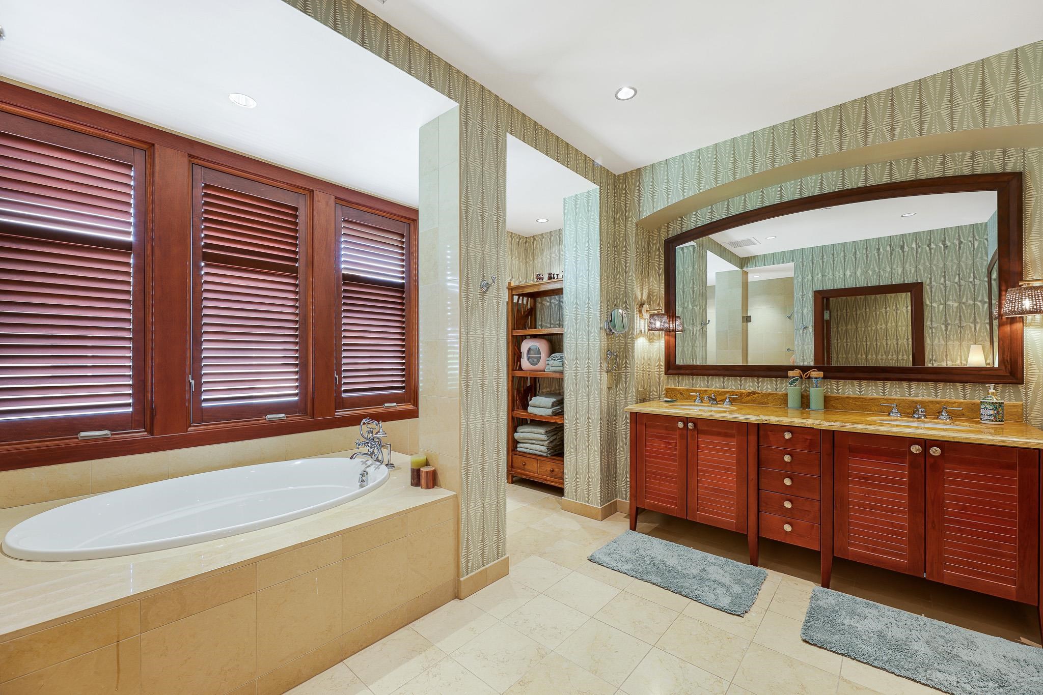 Wailea Beach Villas condo # F-302, Kihei, Hawaii - photo 42 of 50