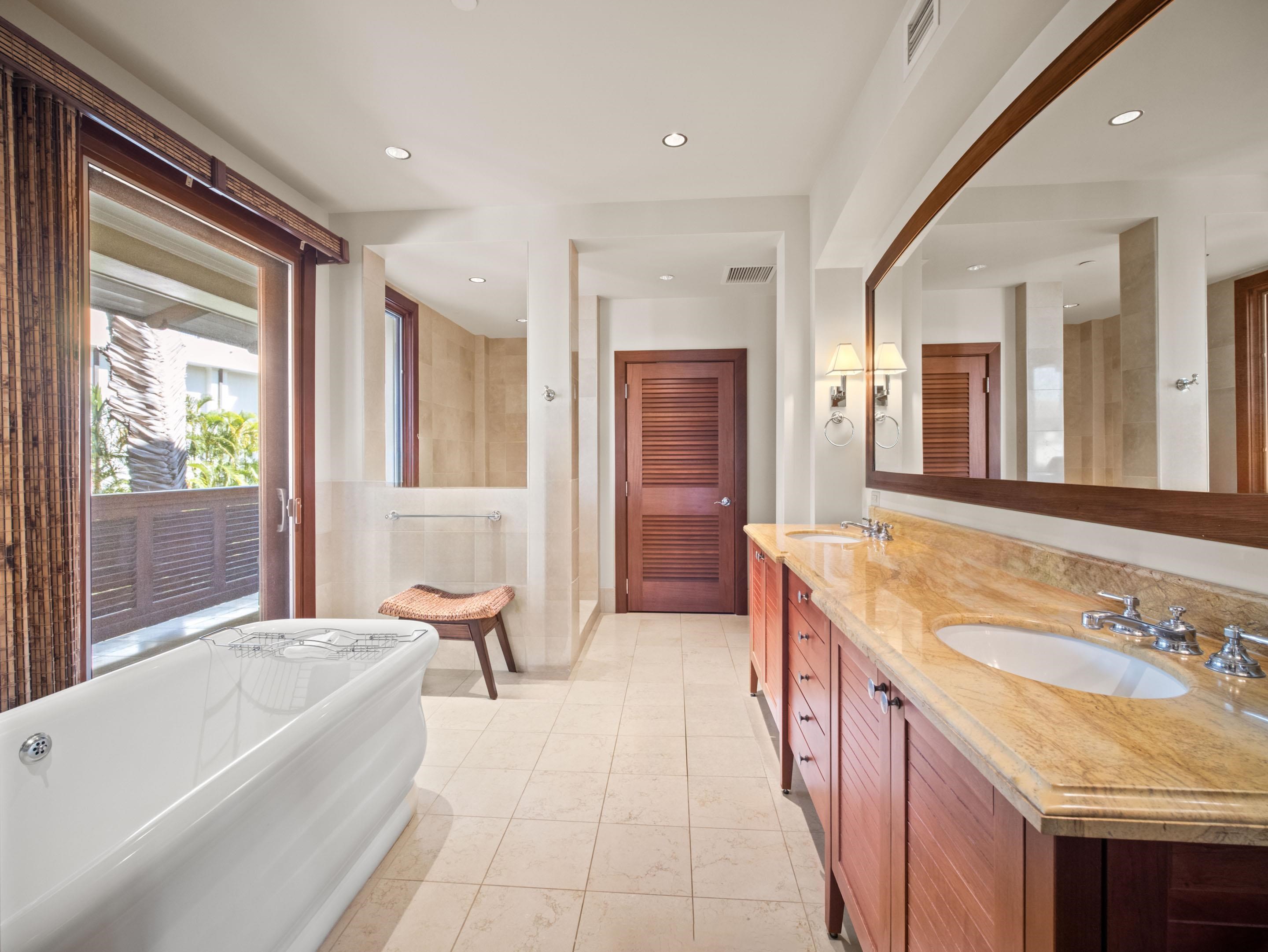 Wailea Beach Villas condo # E201, Kihei, Hawaii - photo 17 of 45