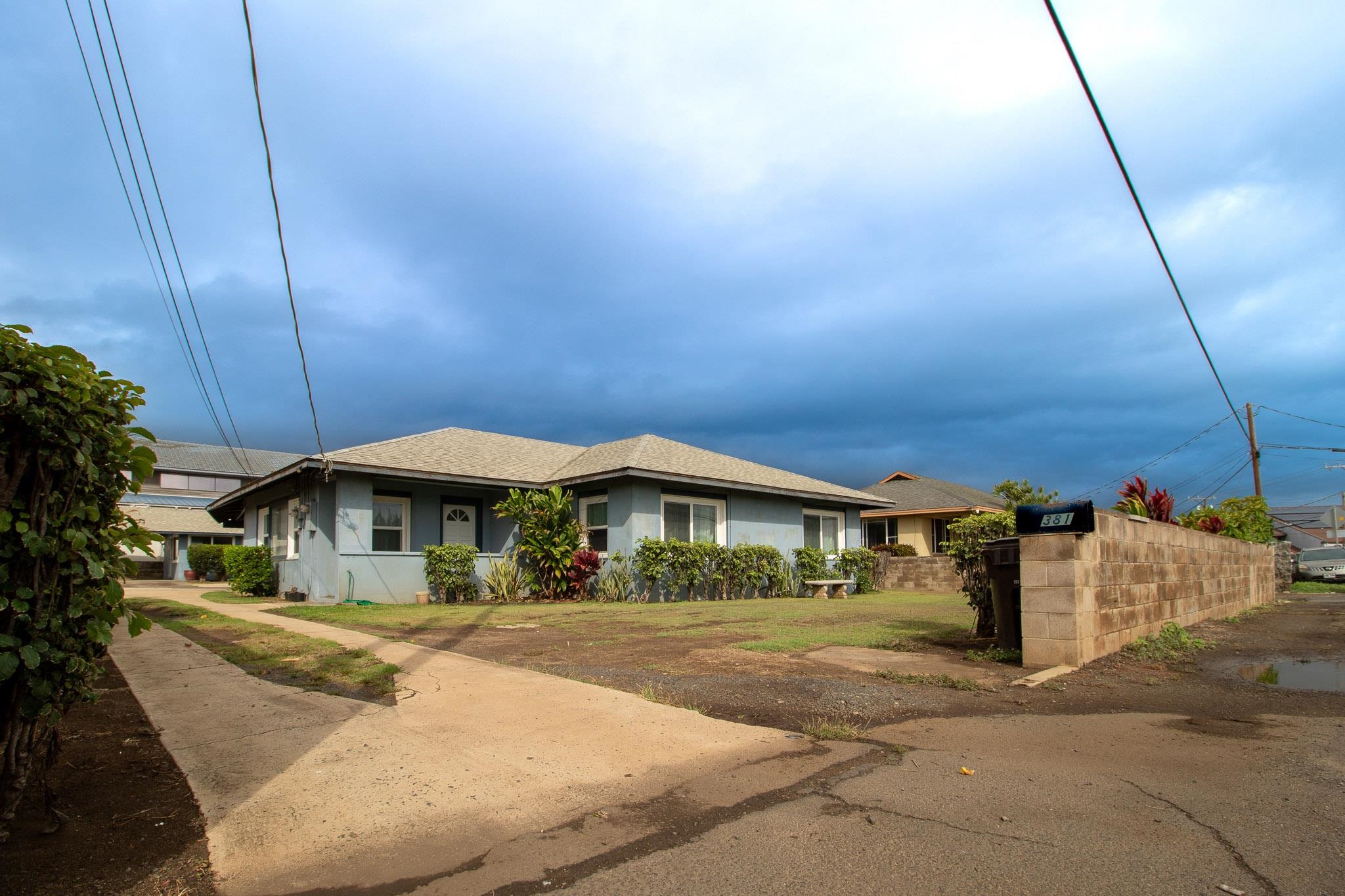 381  Waiehu Beach Rd , Wailuku home - photo 6 of 50