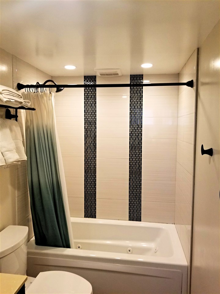 Hale Ono Loa condo # 117, Lahaina, Hawaii - photo 18 of 30