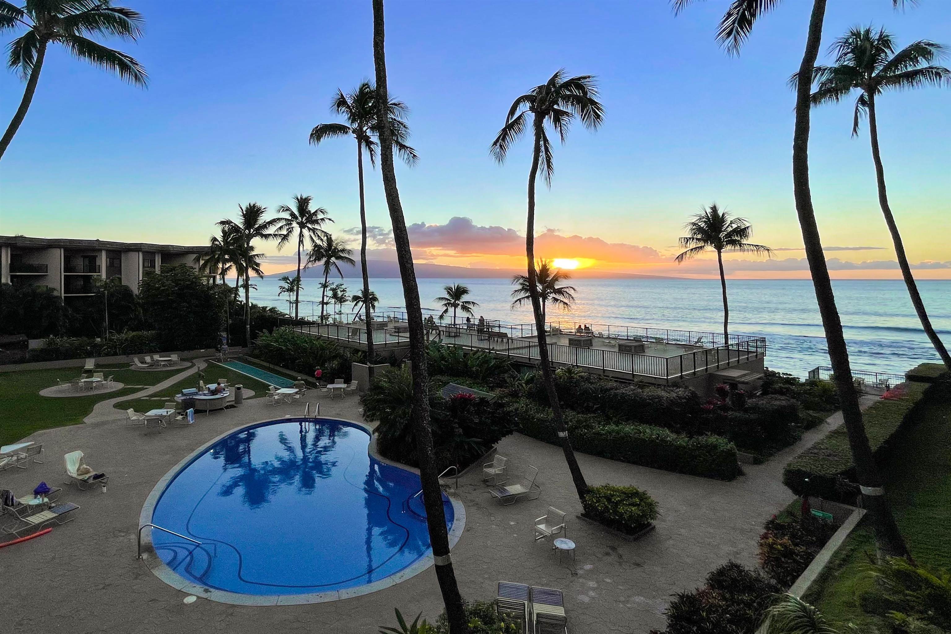 Hale Ono Loa 303, 3823 Lower Honoapiilani Rd, Lahaina condo Sold