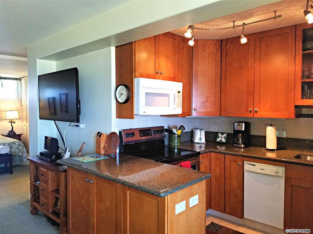 Hale Ono Loa condo # 304, Lahaina, Hawaii - photo 11 of 29