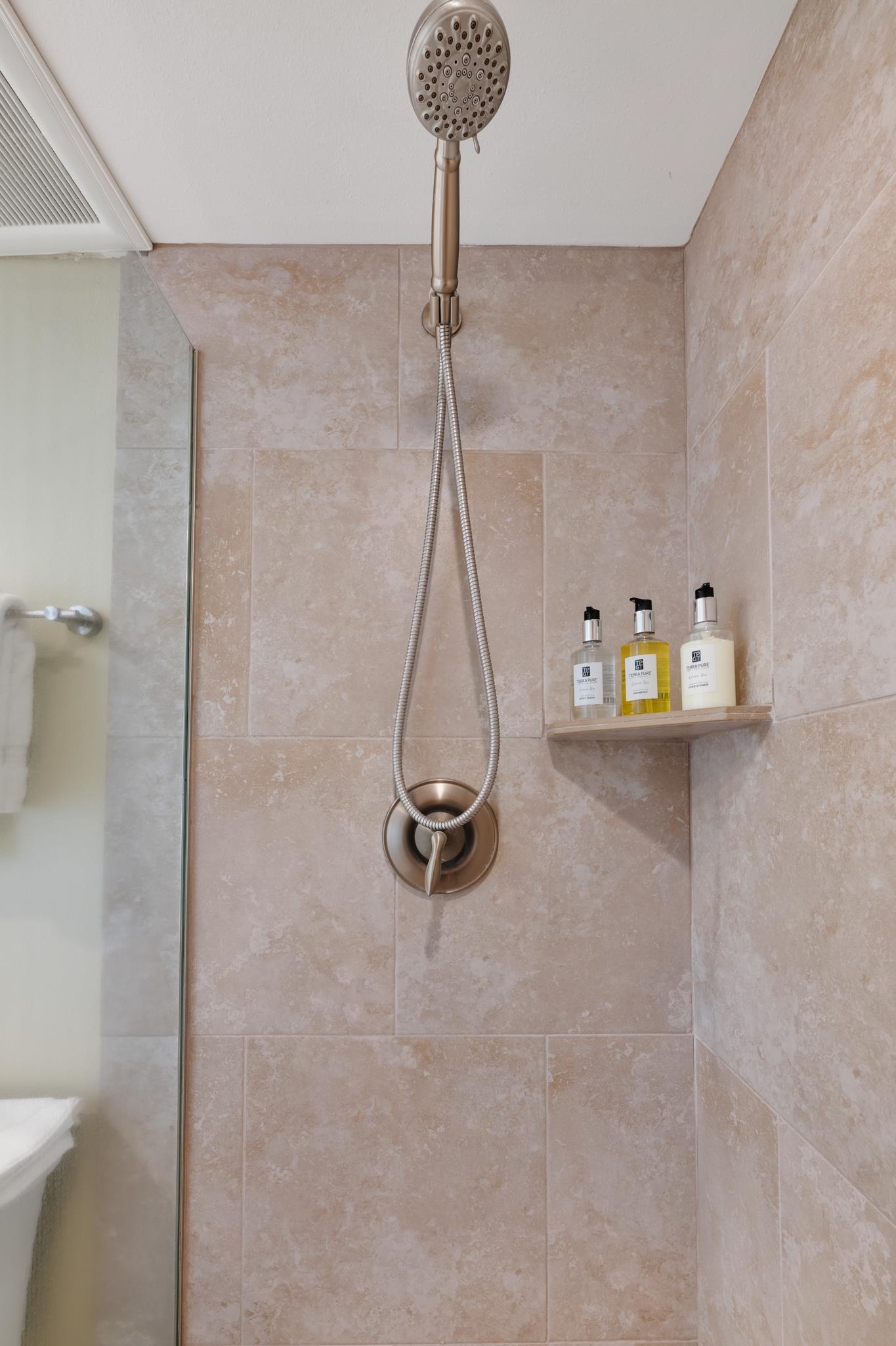 Hale Ono Loa condo # 310, Lahaina, Hawaii - photo 17 of 22