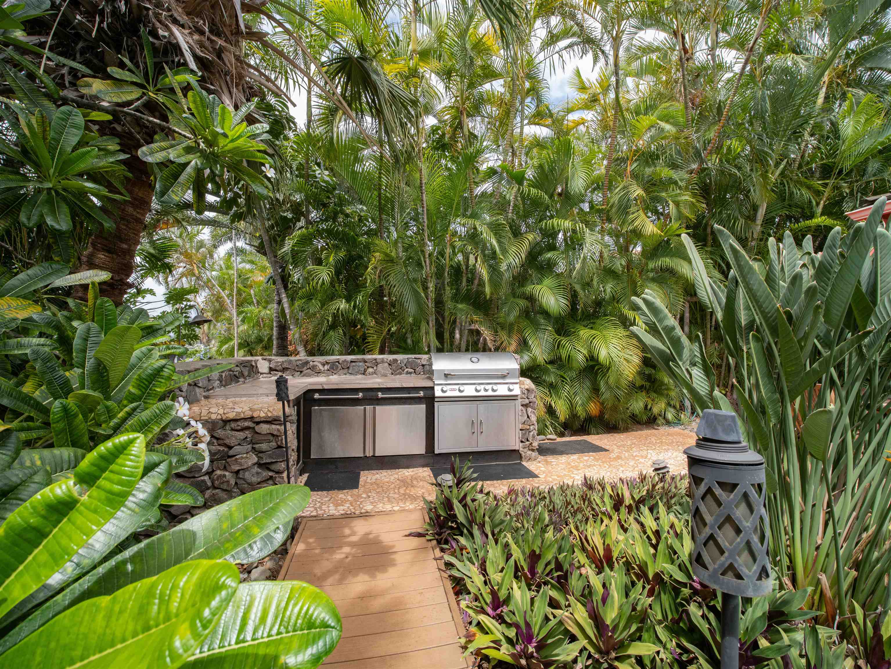 384  Kualono Pl Wailea, Wailea/Makena home - photo 24 of 50