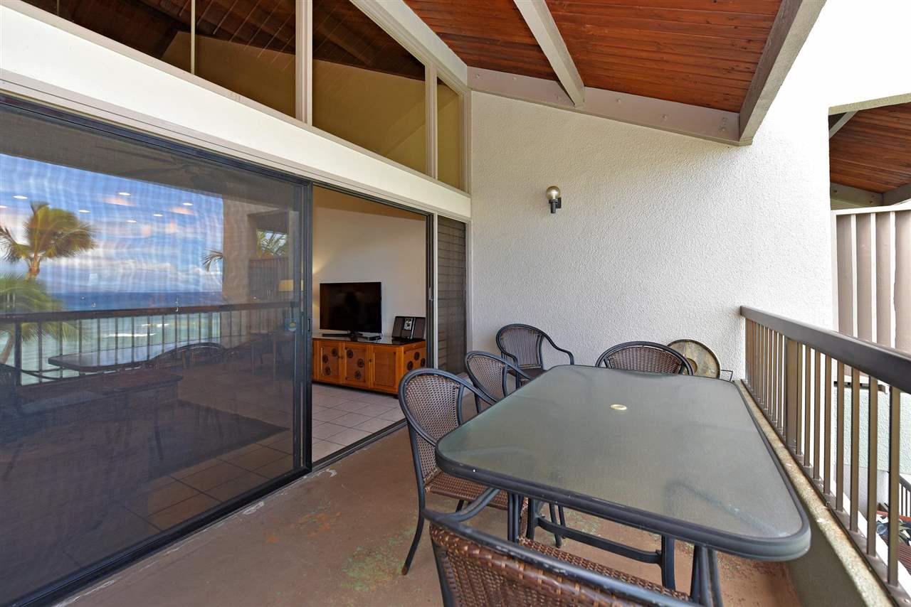 Hale Mahina condo # B403, Lahaina, Hawaii - photo 23 of 30
