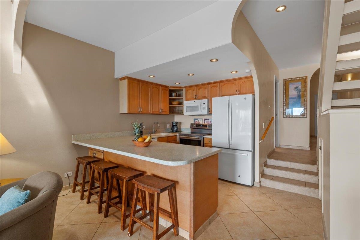 Hale Mahina condo # B404, Lahaina, Hawaii - photo 12 of 36