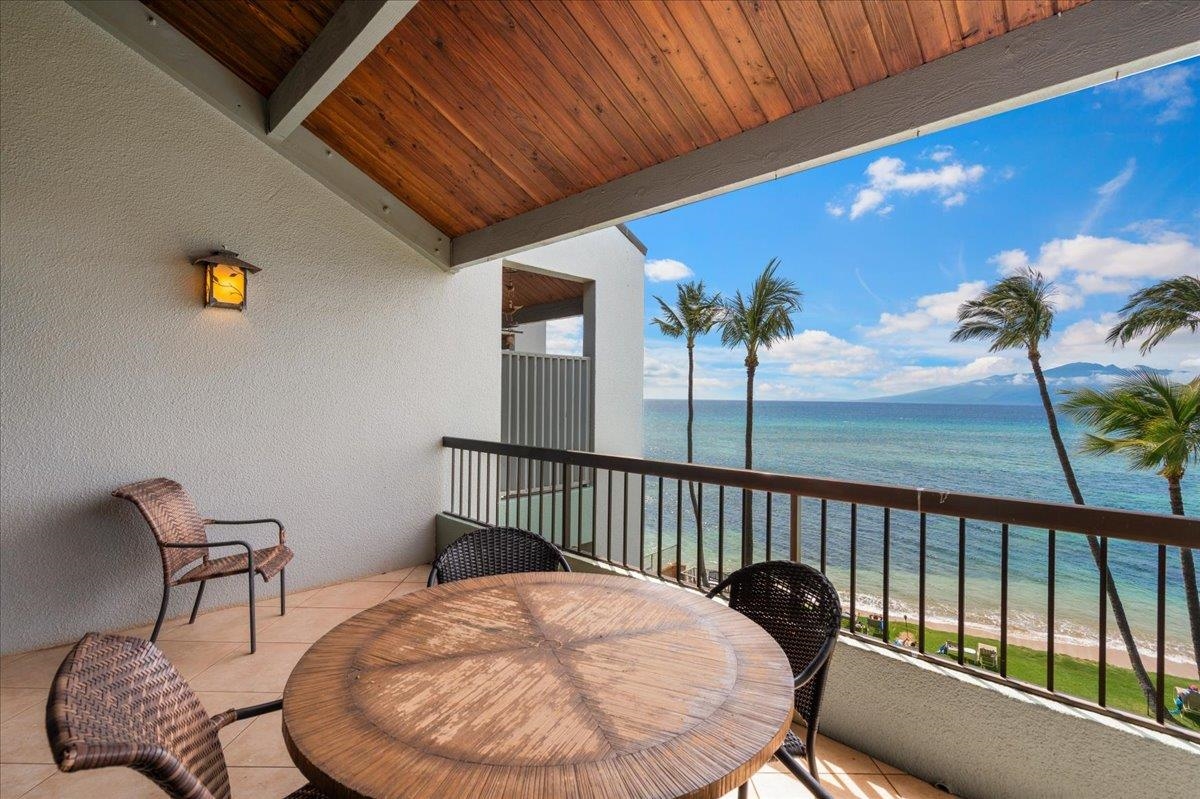 Hale Mahina condo # B404, Lahaina, Hawaii - photo 20 of 36
