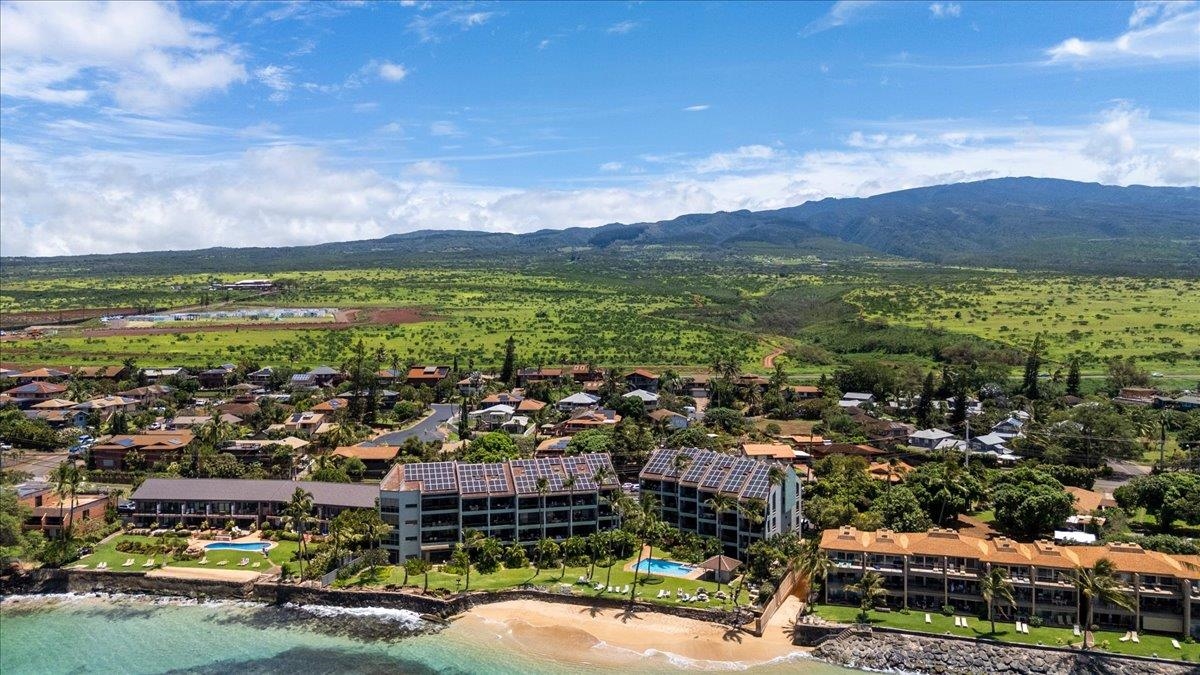 Hale Mahina condo # B404, Lahaina, Hawaii - photo 3 of 36