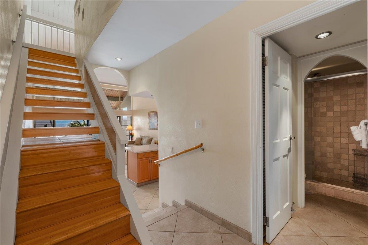 Hale Mahina condo # B404, Lahaina, Hawaii - photo 25 of 36