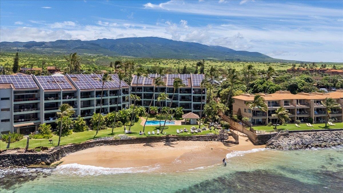 Hale Mahina condo # B404, Lahaina, Hawaii - photo 6 of 36