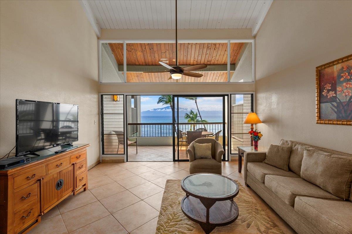Hale Mahina condo # B404, Lahaina, Hawaii - photo 8 of 36