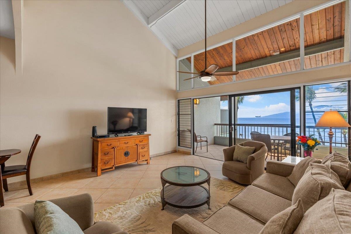 Hale Mahina condo # B404, Lahaina, Hawaii - photo 9 of 36