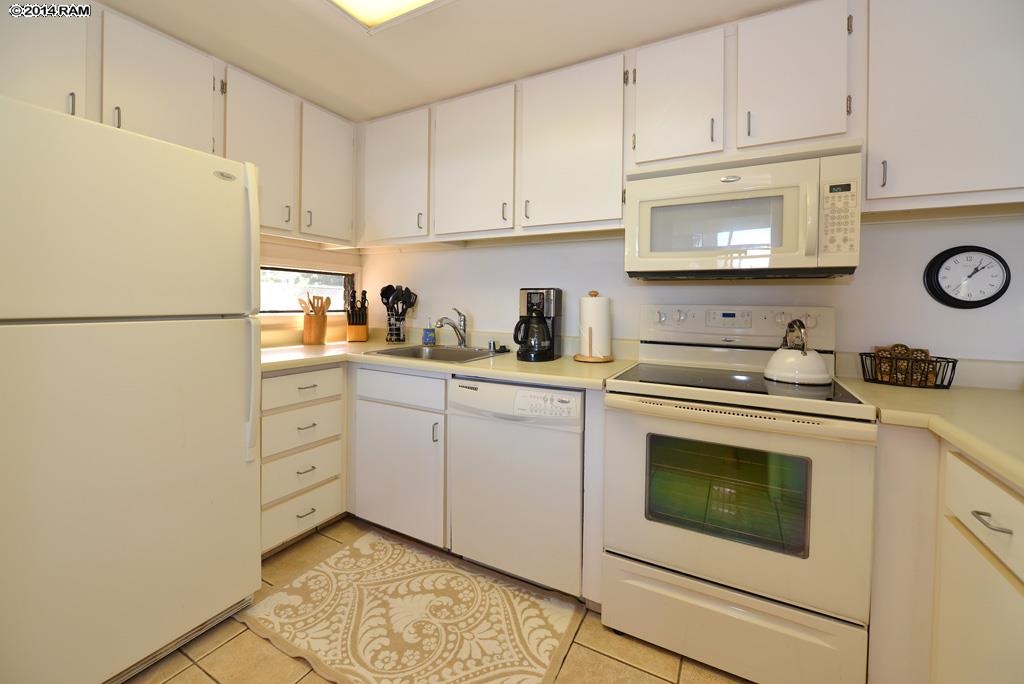 Hale Mahina condo # B301, Lahaina, Hawaii - photo 18 of 29