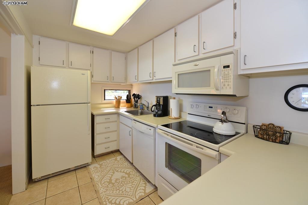 Hale Mahina condo # B301, Lahaina, Hawaii - photo 20 of 29