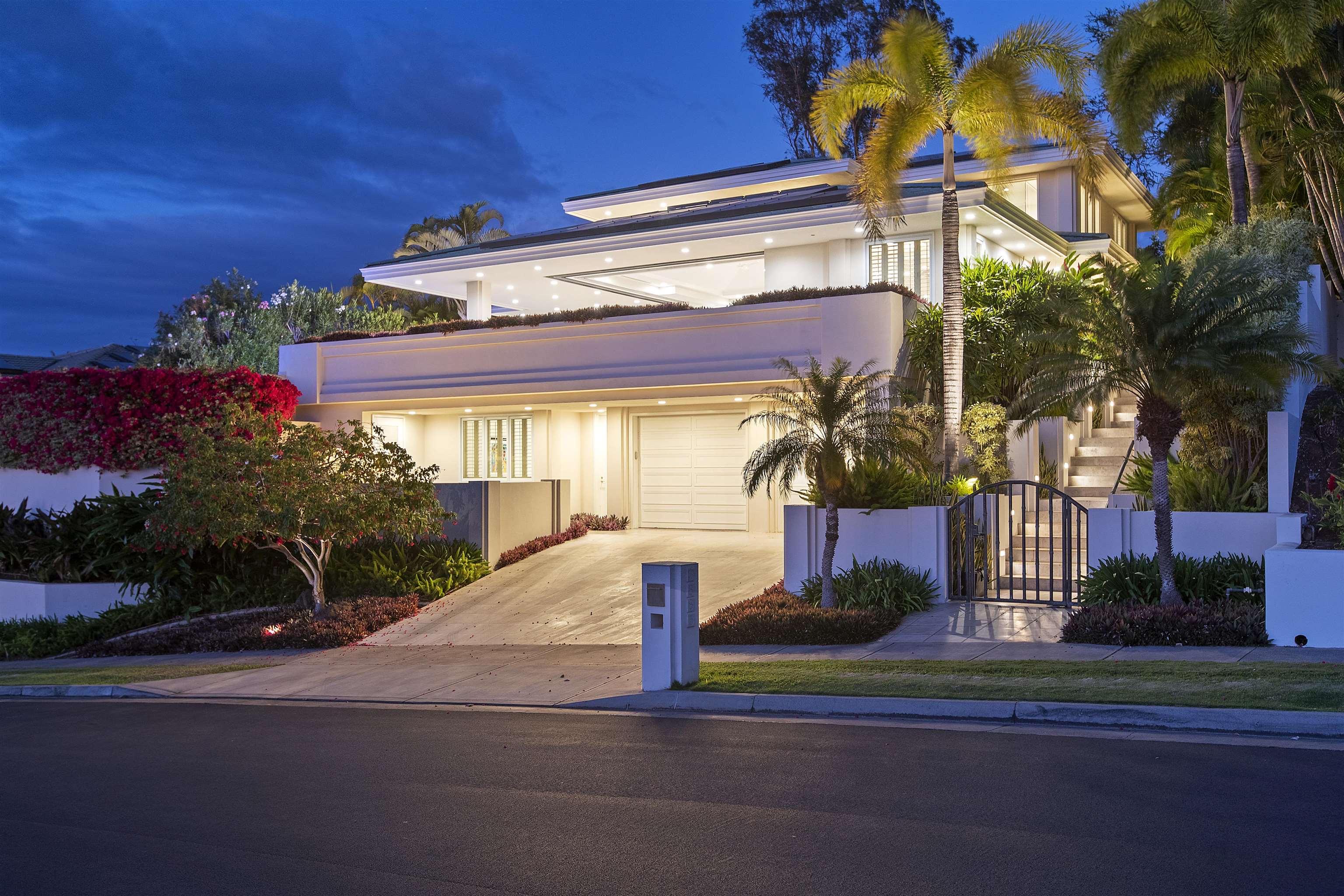 3885  Wailea Ekolu Pl Wailea, Wailea/Makena home - photo 2 of 50