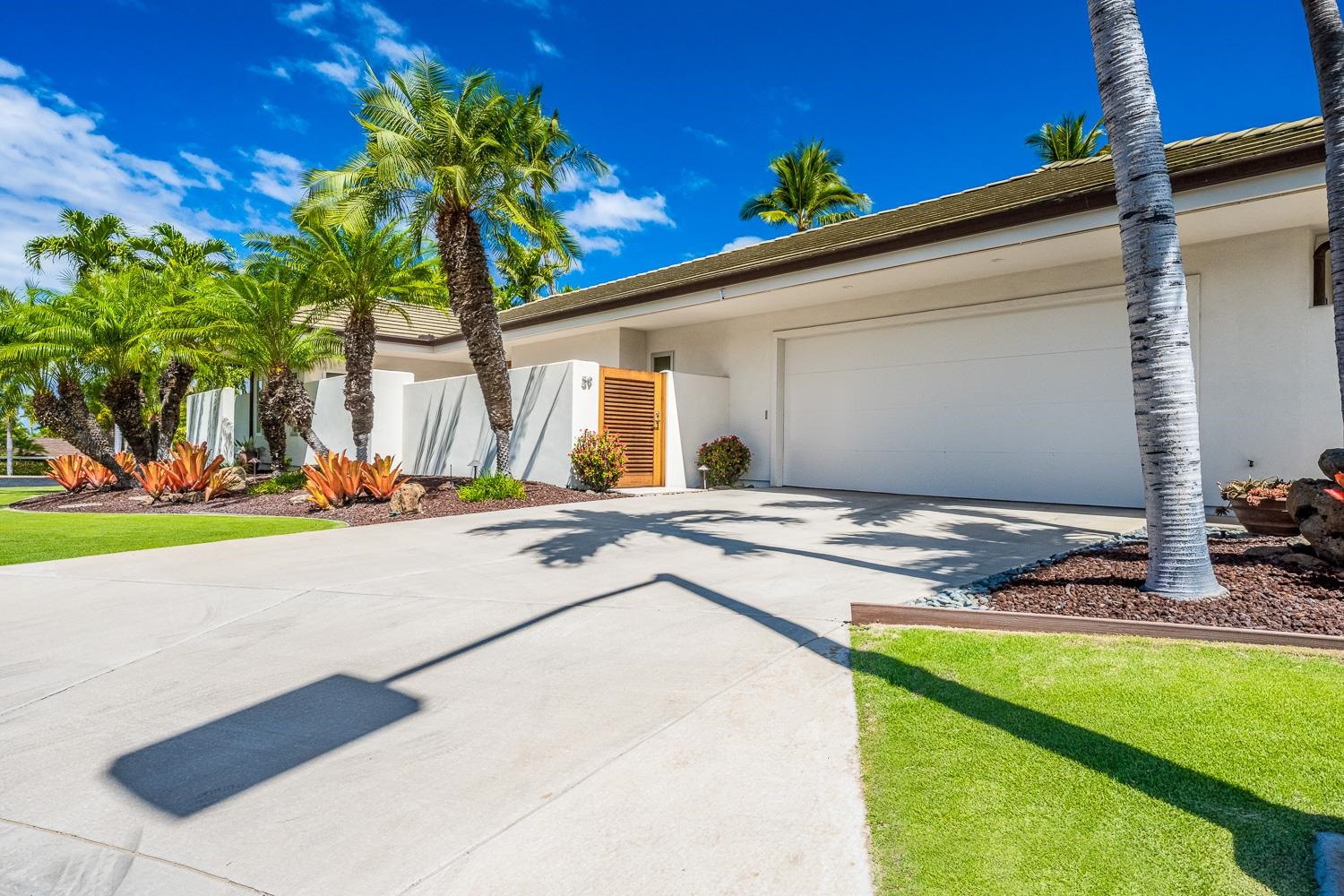 39  Hoawaa Way Wailea, Wailea/Makena home - photo 37 of 48