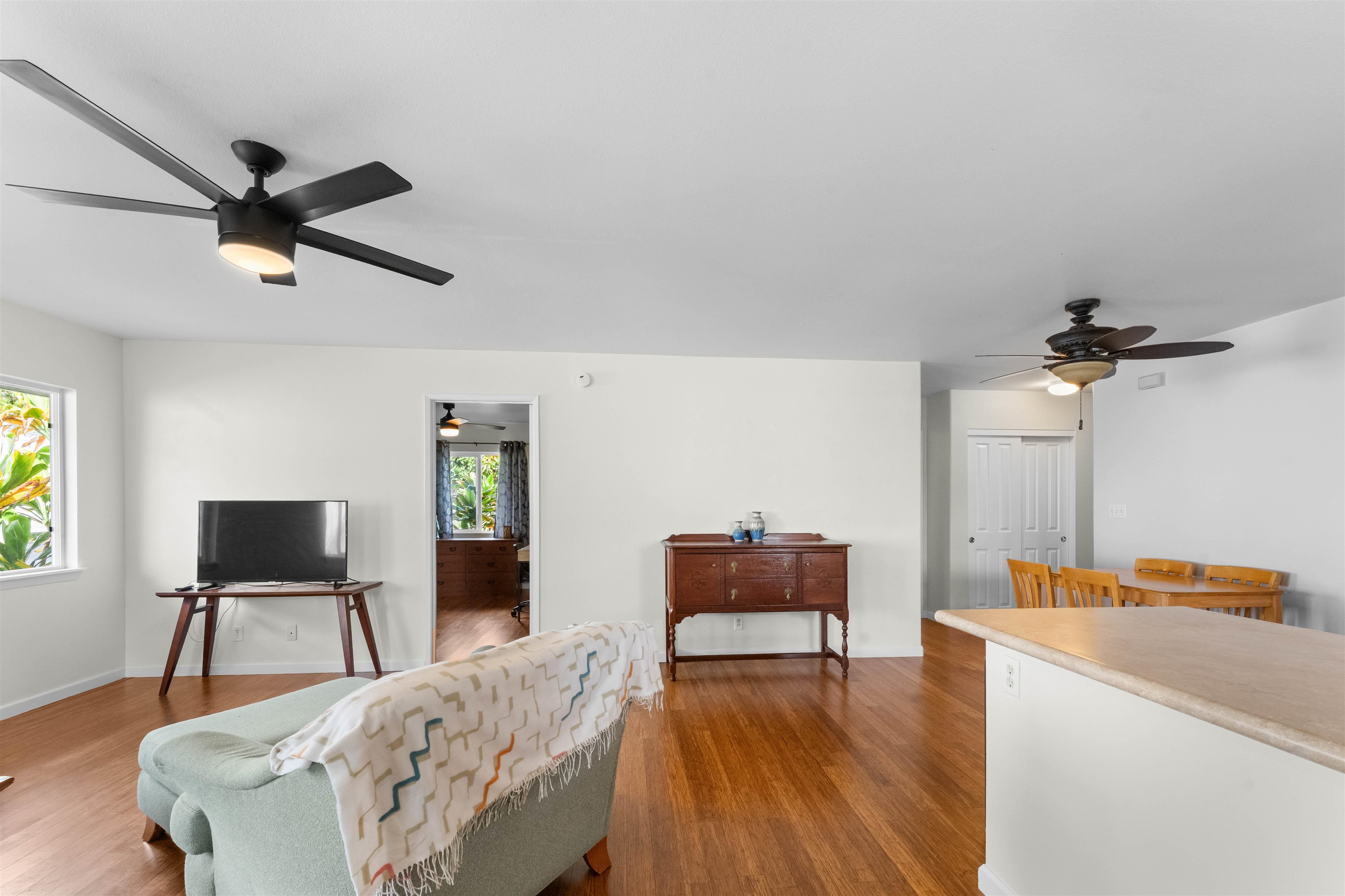 39  Hoola Hou St , Wailuku home - photo 7 of 25