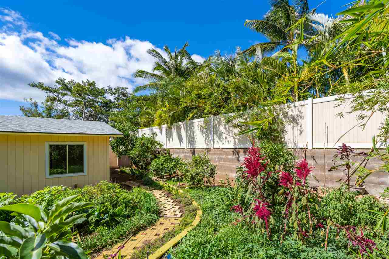 39  KUAPAPA Pl , Kihei home - photo 4 of 30