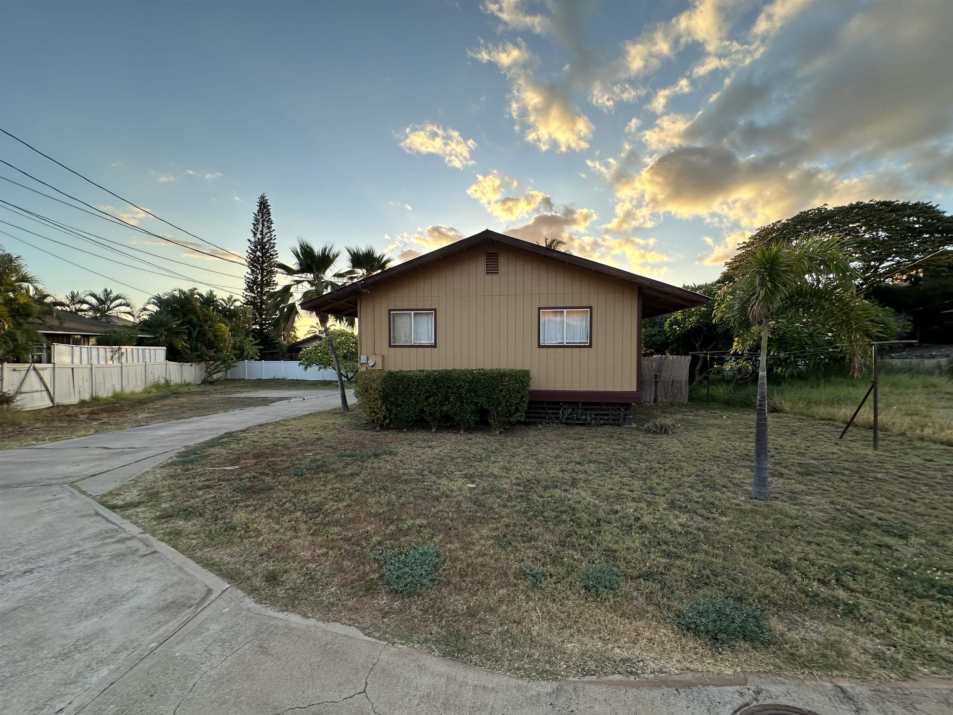 390  Auhana Rd , Kihei home - photo 3 of 28