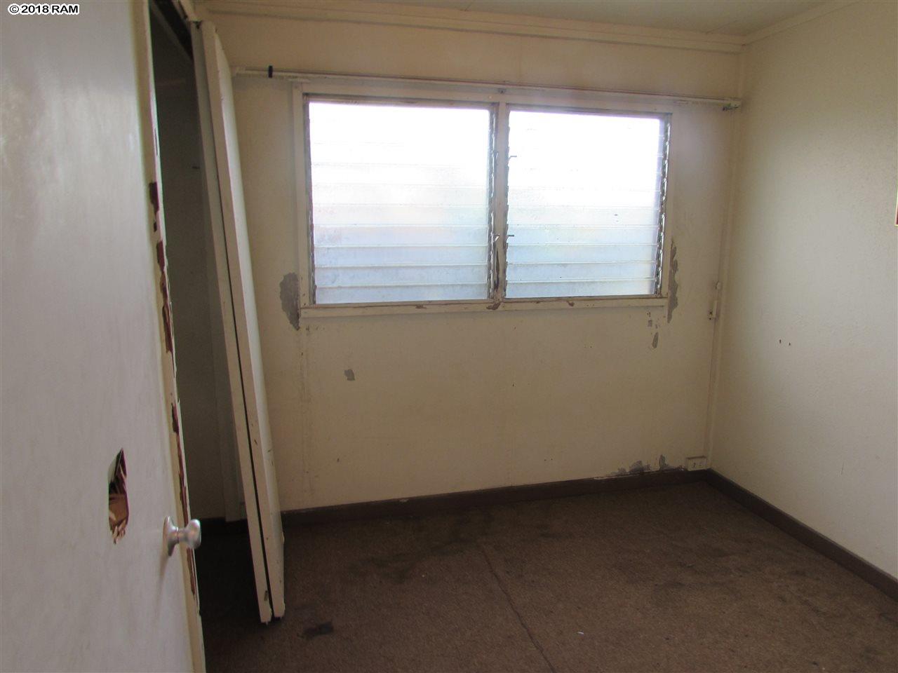 393  One St , Kahului home - photo 8 of 10