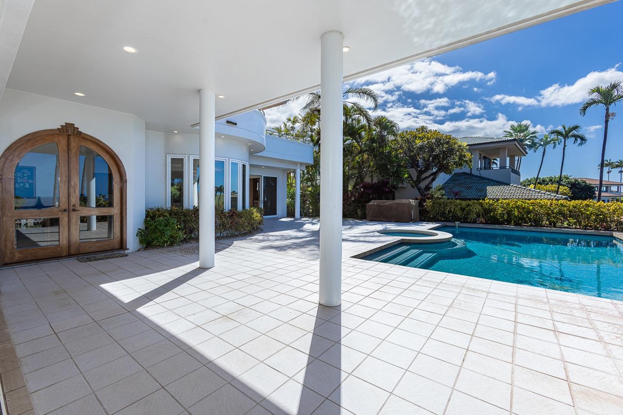 3943  Wailea Ekolu Pl Wailea, Wailea/Makena home - photo 4 of 50